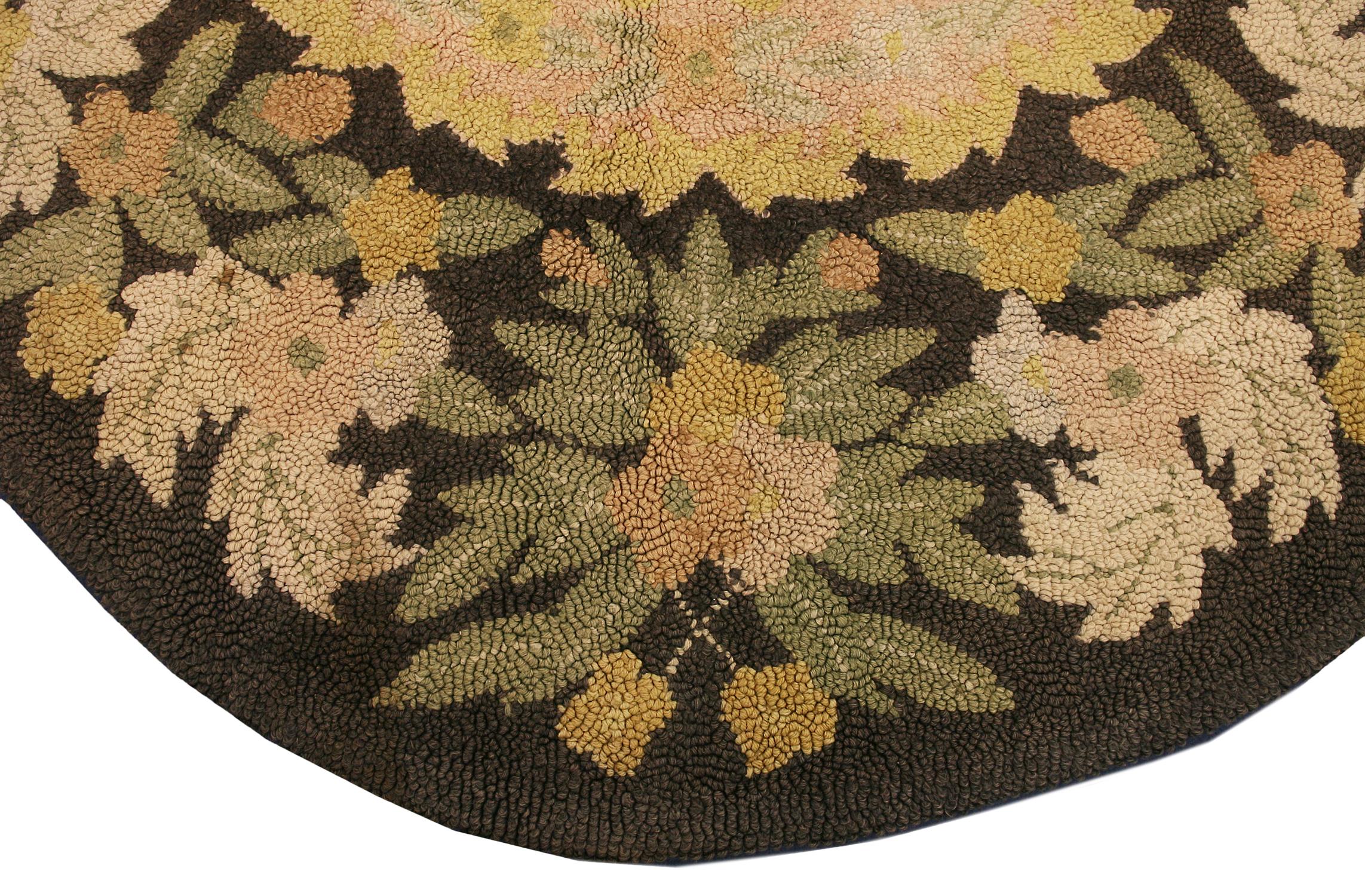 Other Antique American Oval Shape Hook Floral Field Rug, ca. 1920 For Sale