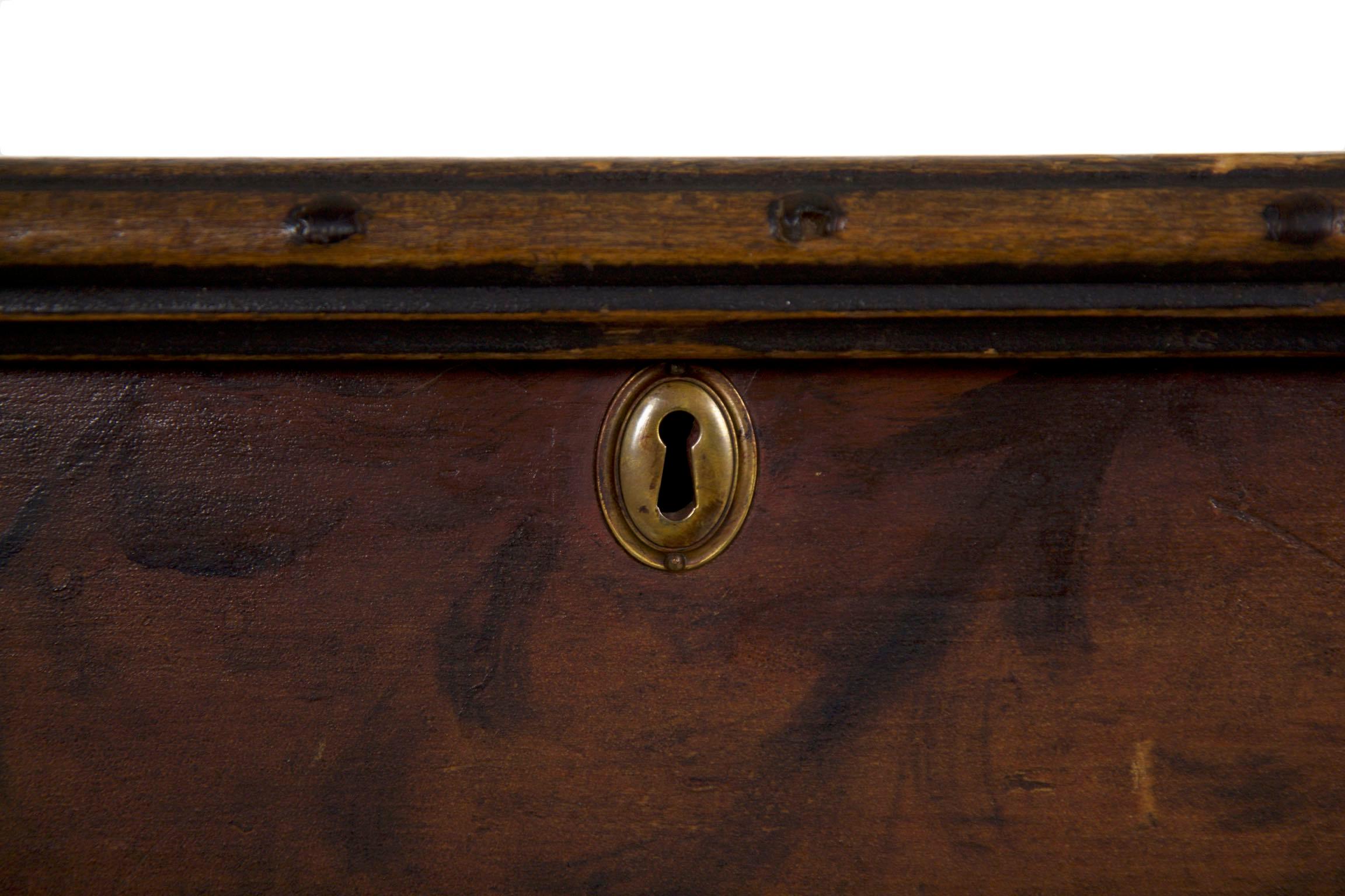 Antique American Painted Dower Blanket Chest of Drawers, Pennsylvania circa 1810 4