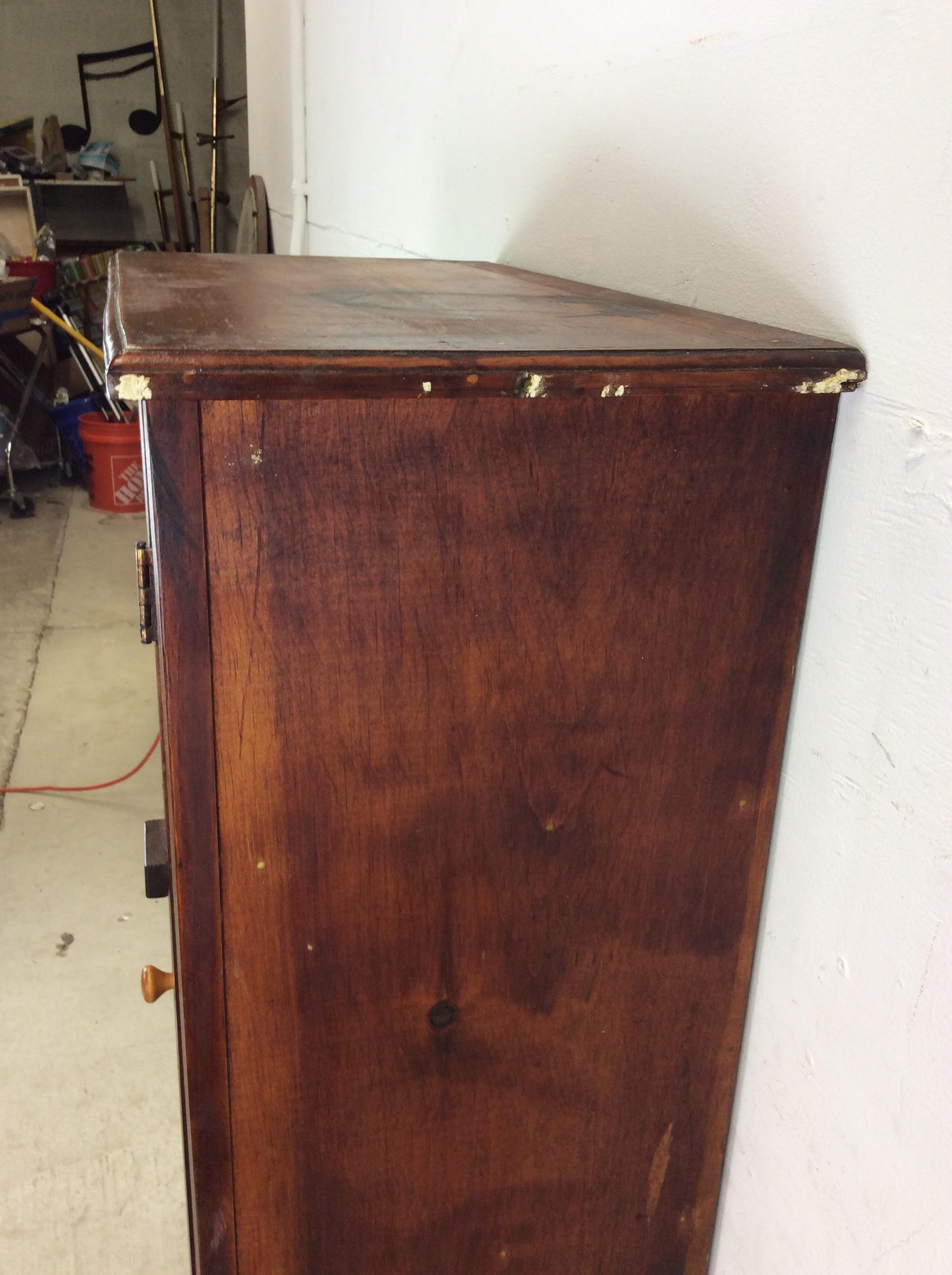 Ancienne armoire américaine en pin avec 4 étagères en vente 12
