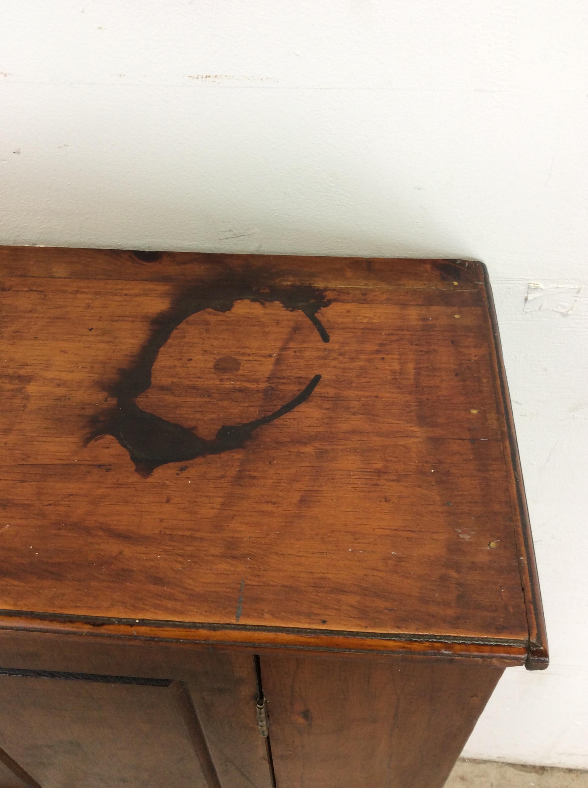 American Craftsman Ancienne armoire américaine en pin avec 4 étagères en vente