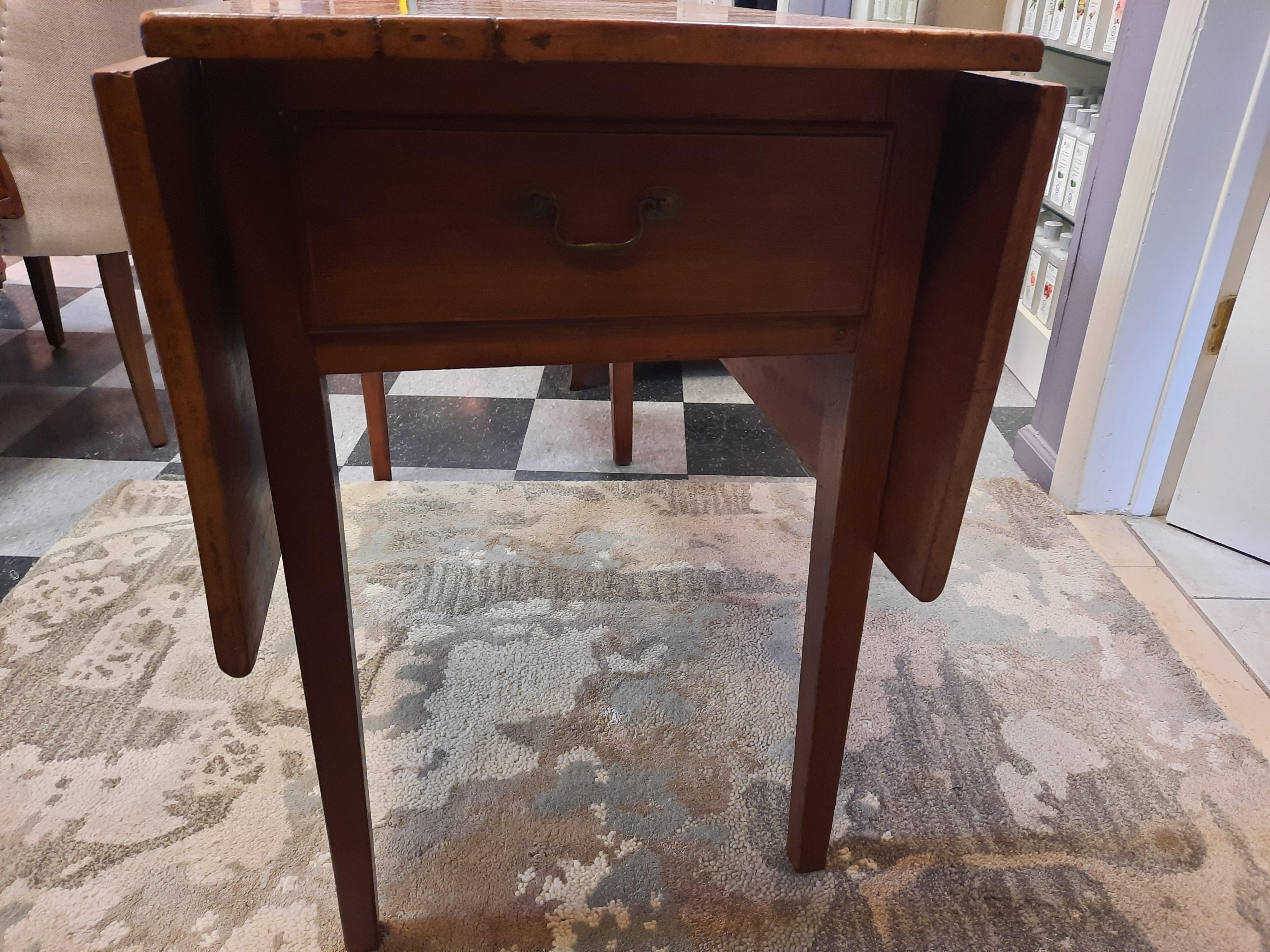 Antique American Pine Drop Leaf Table with Drawer For Sale 7