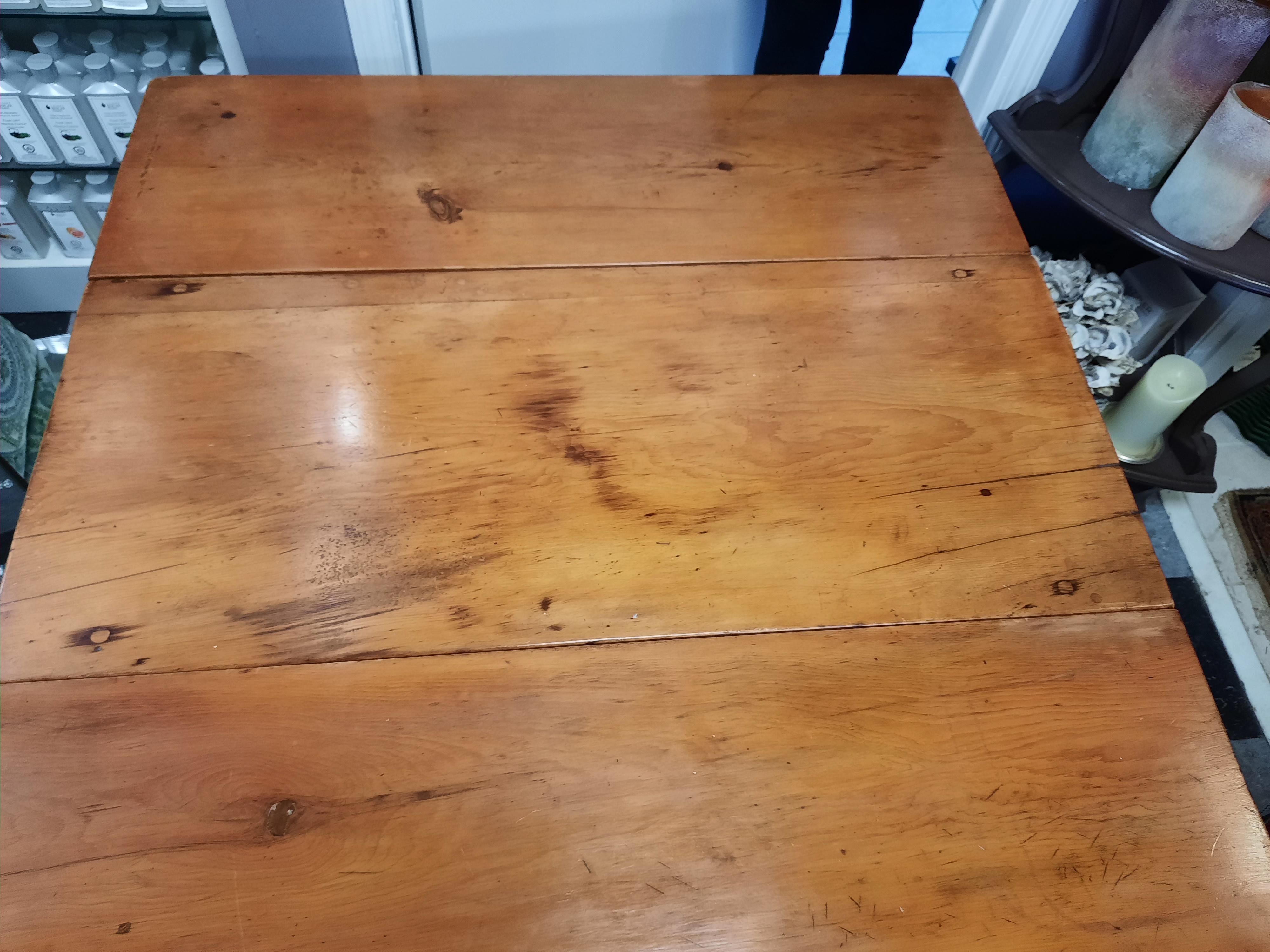 Antique American Pine Drop Leaf Table with Drawer In Good Condition For Sale In Livingston, NJ