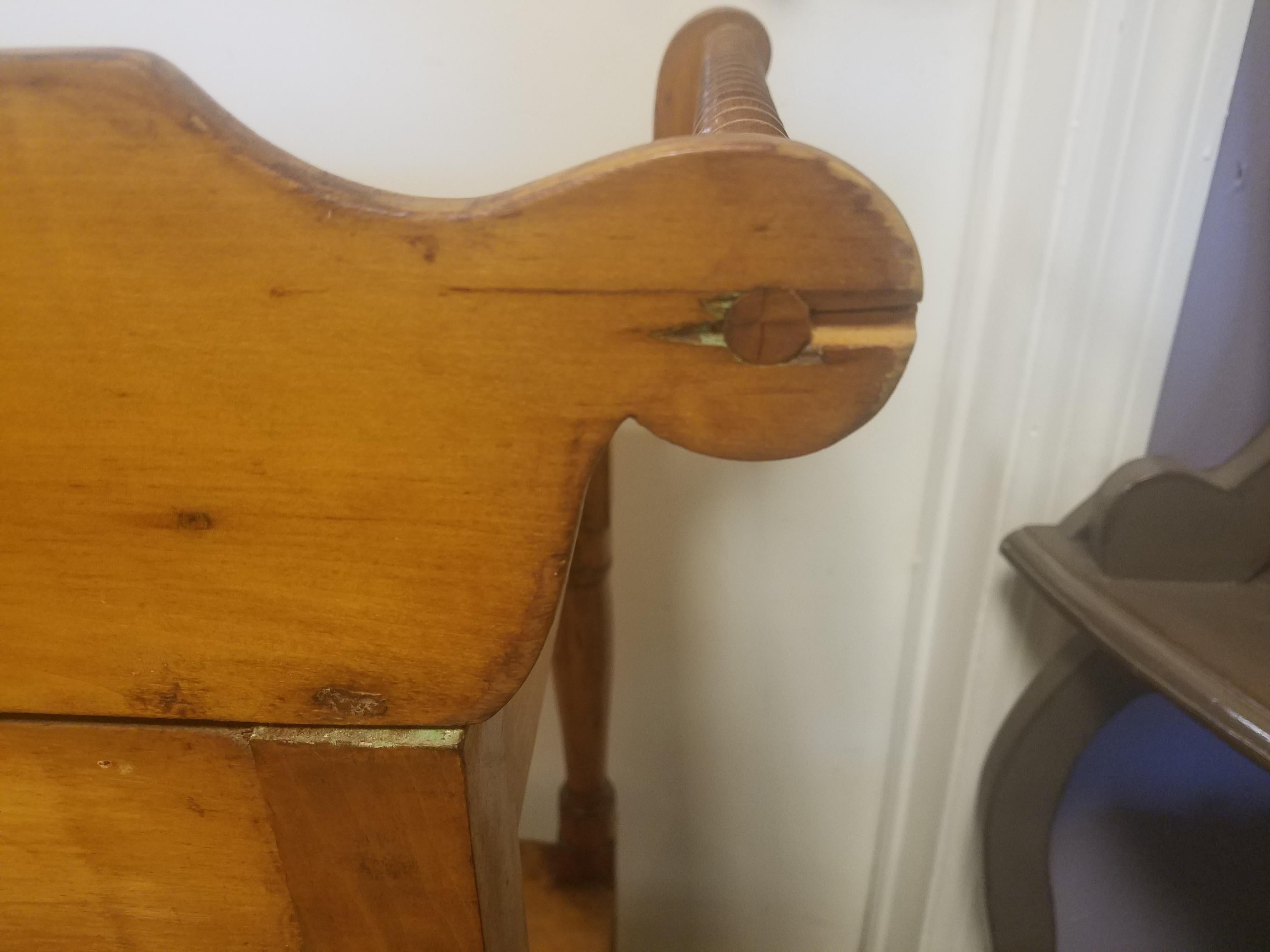 Antique American Pine End-Table For Sale 7