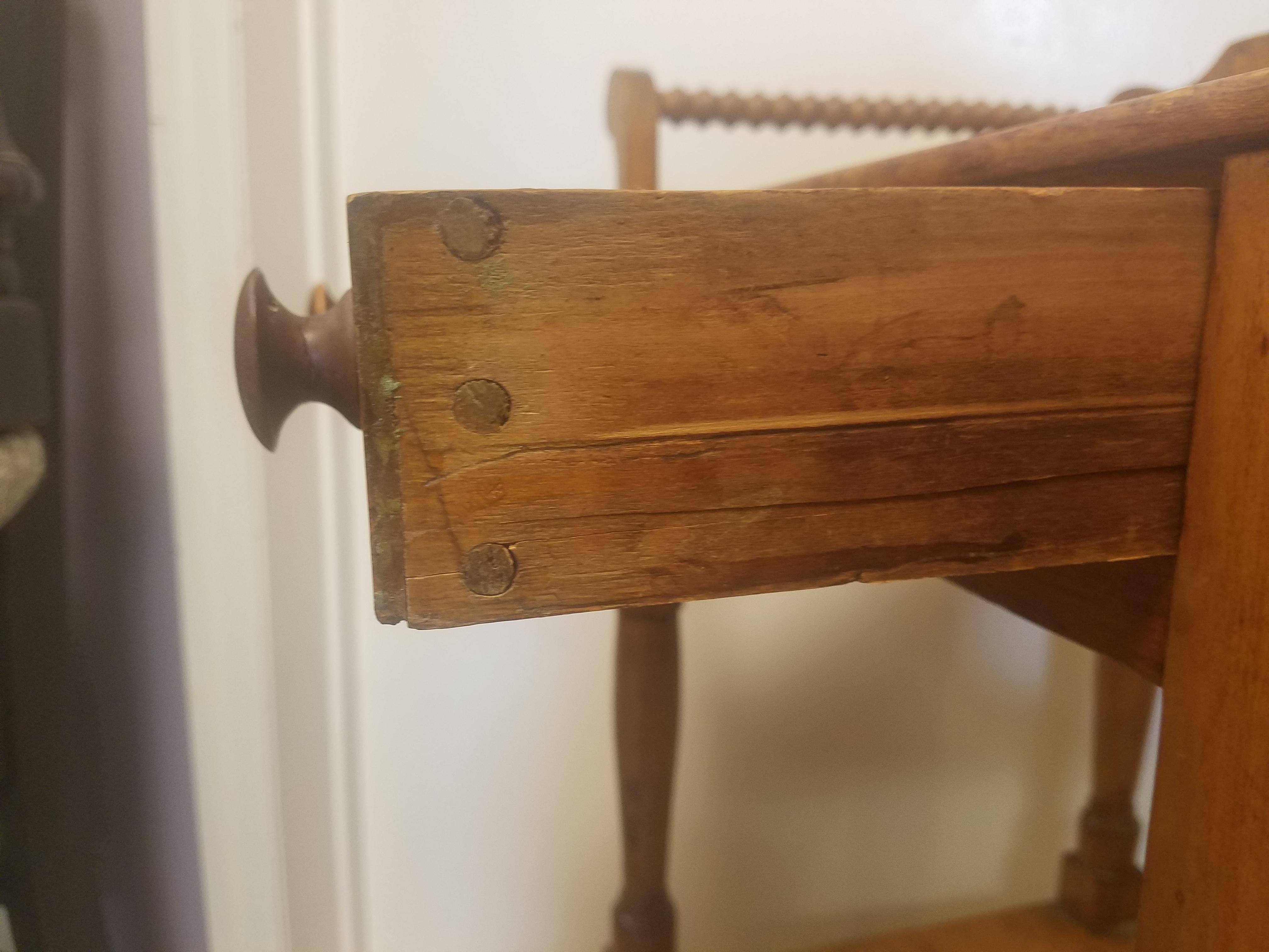 Antique American Pine End-Table For Sale 1