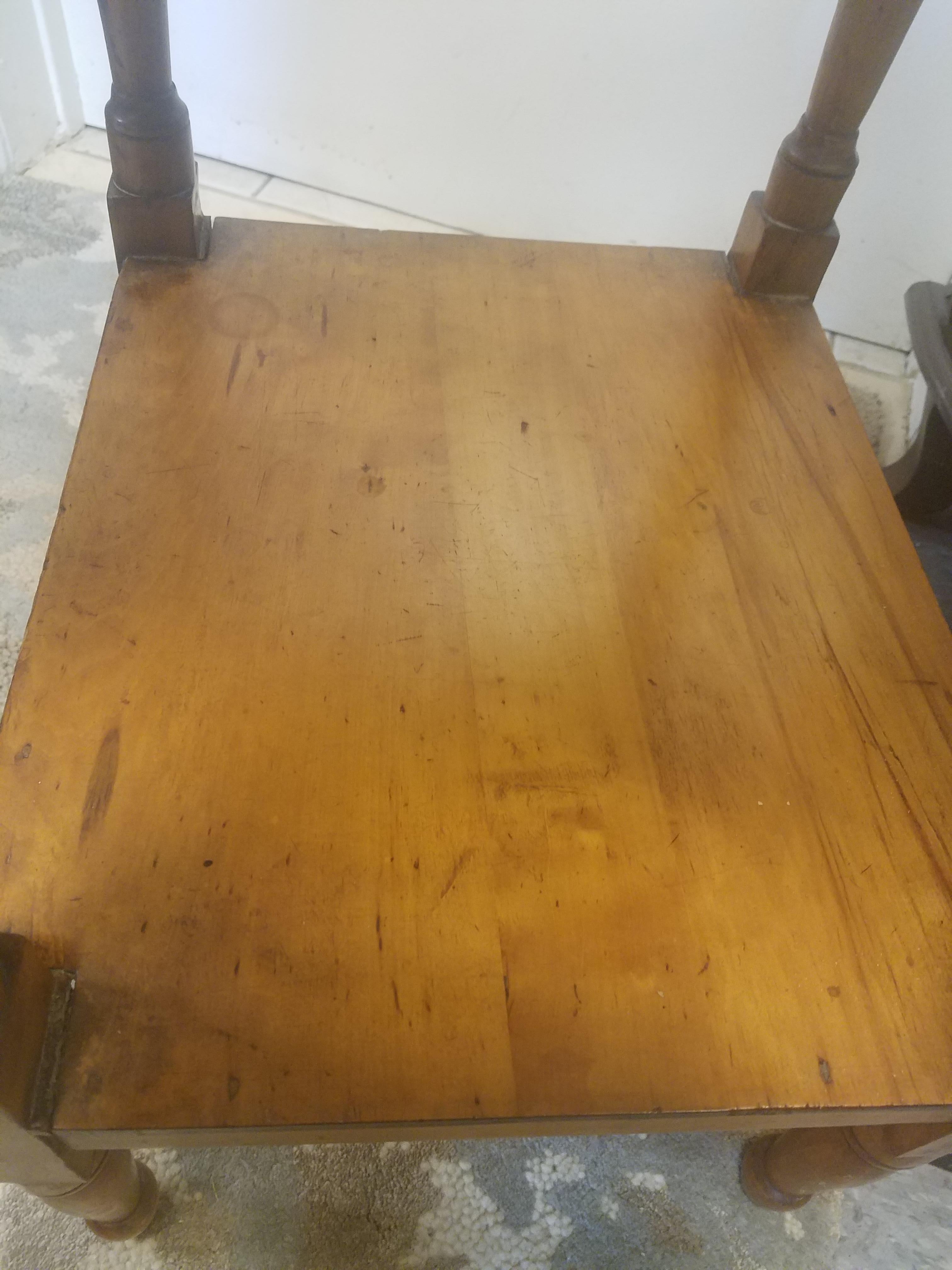 Antique American Pine End-Table For Sale 2