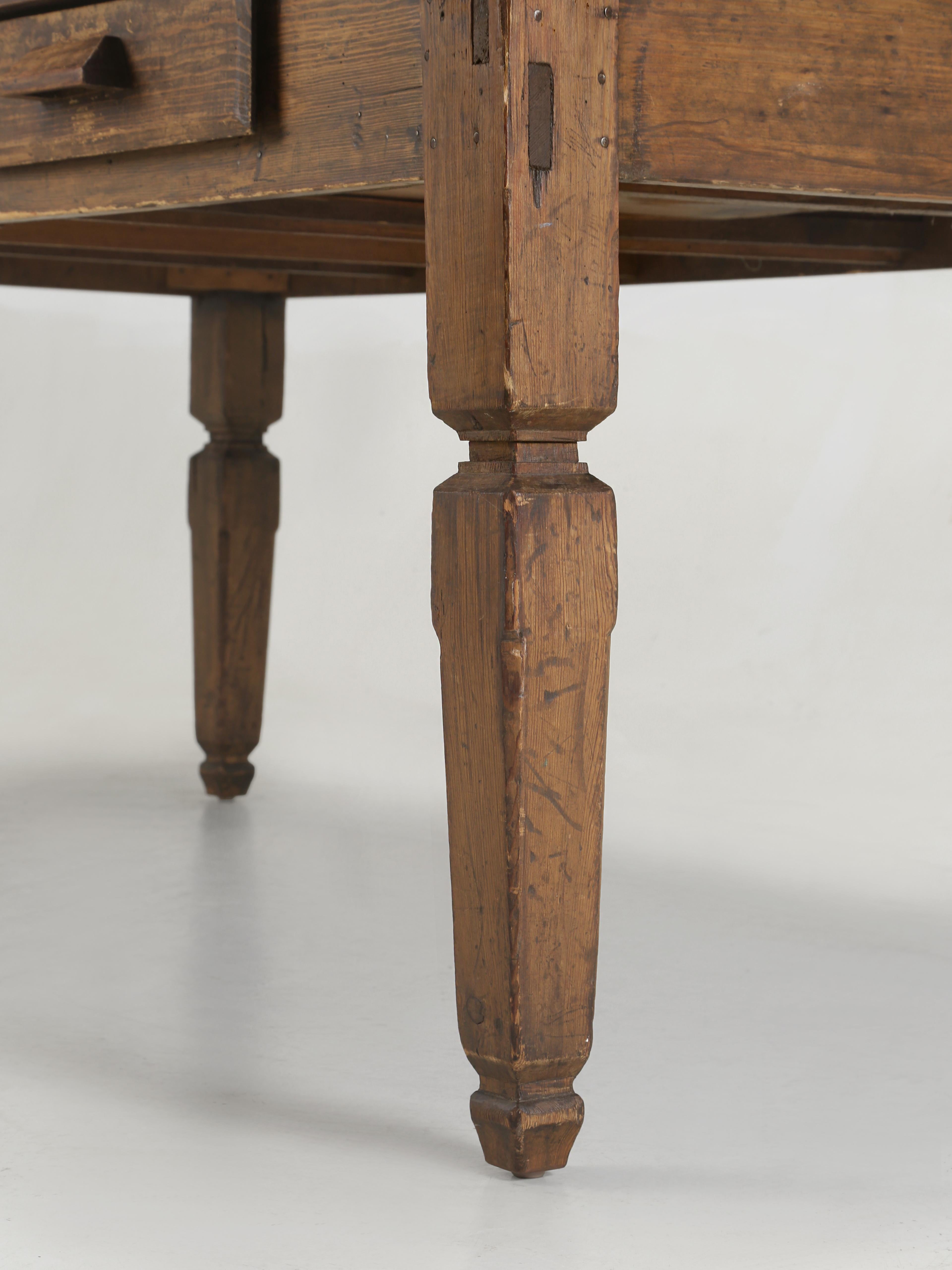 Antico tavolo da fattoria in pino americano Extra Wide per posti a sedere aggiuntivi Tutto originale in vendita 9