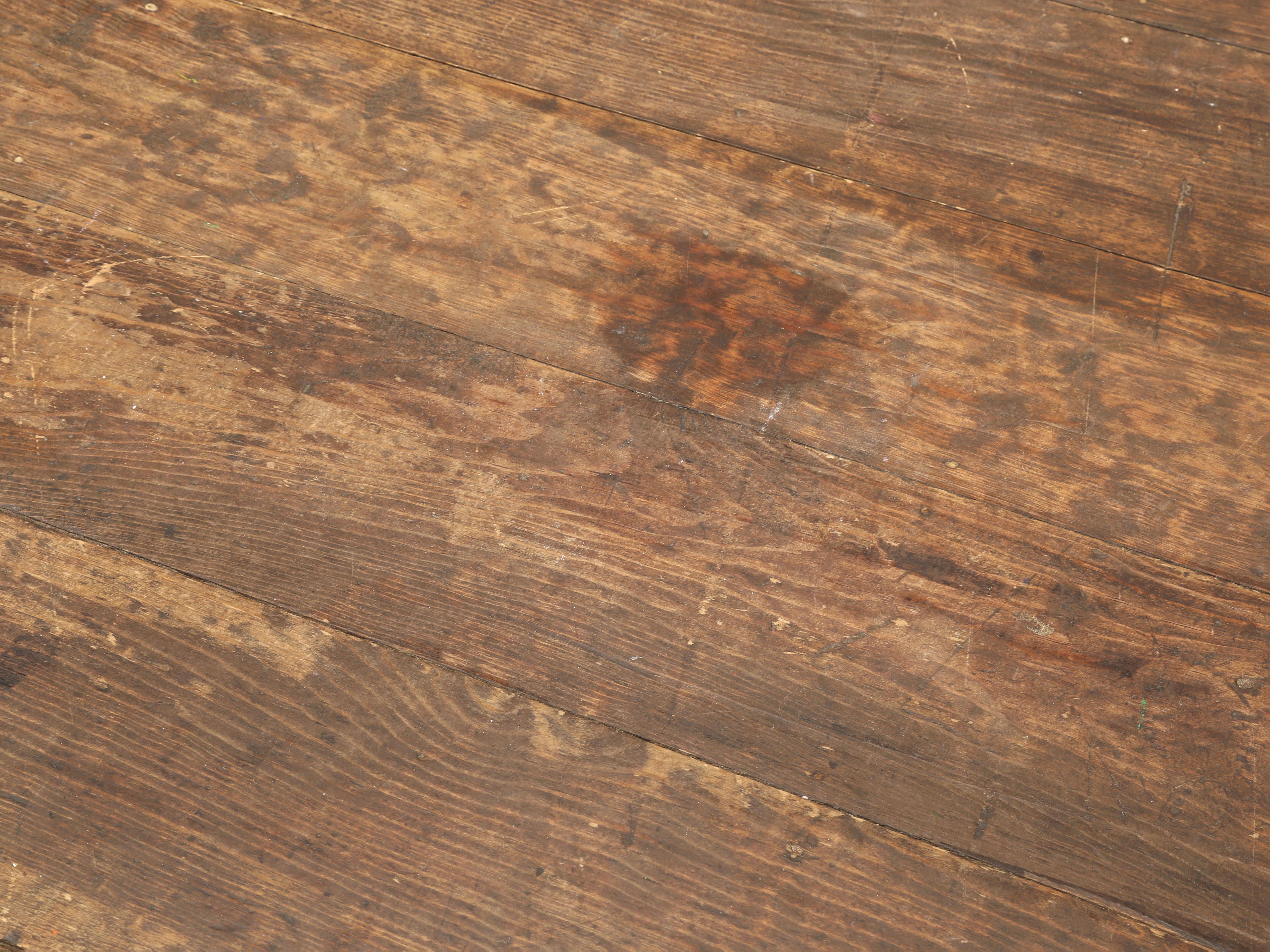 Antico tavolo da fattoria in pino americano Extra Wide per posti a sedere aggiuntivi Tutto originale in vendita 1