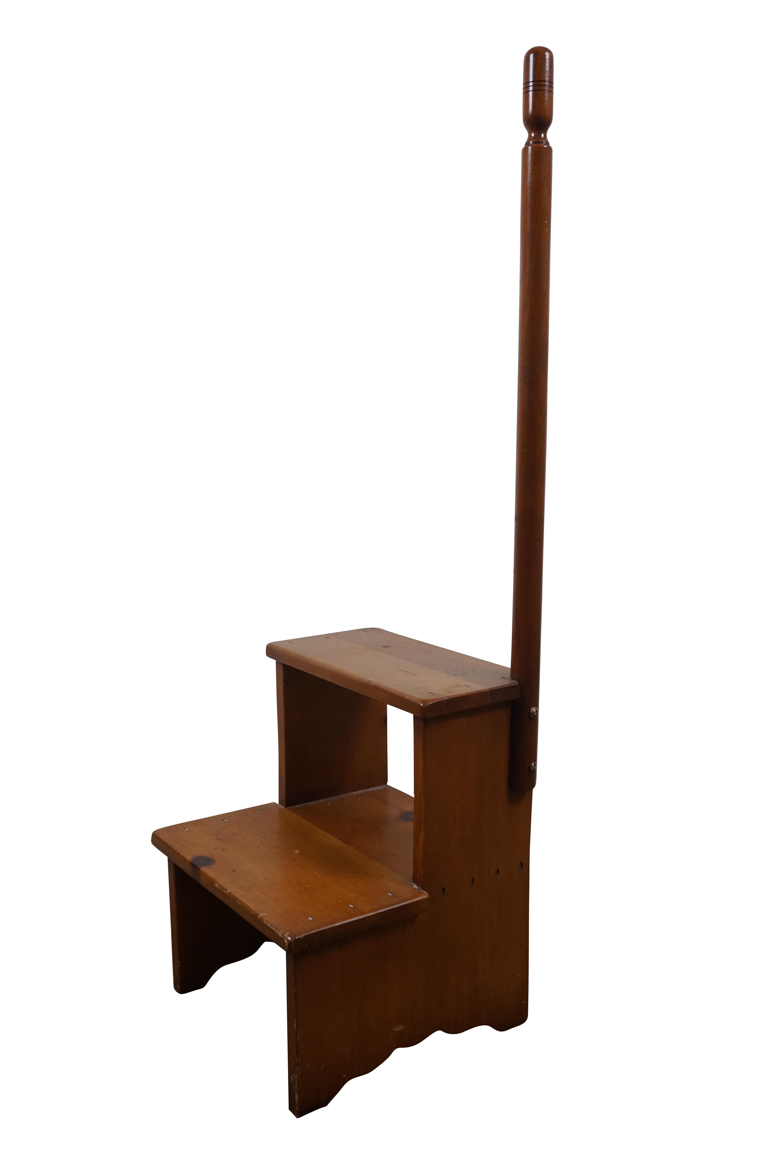 Colonial américain Antiquity American Pine Two Step Bedstep Library Foot Stool w Handle 41