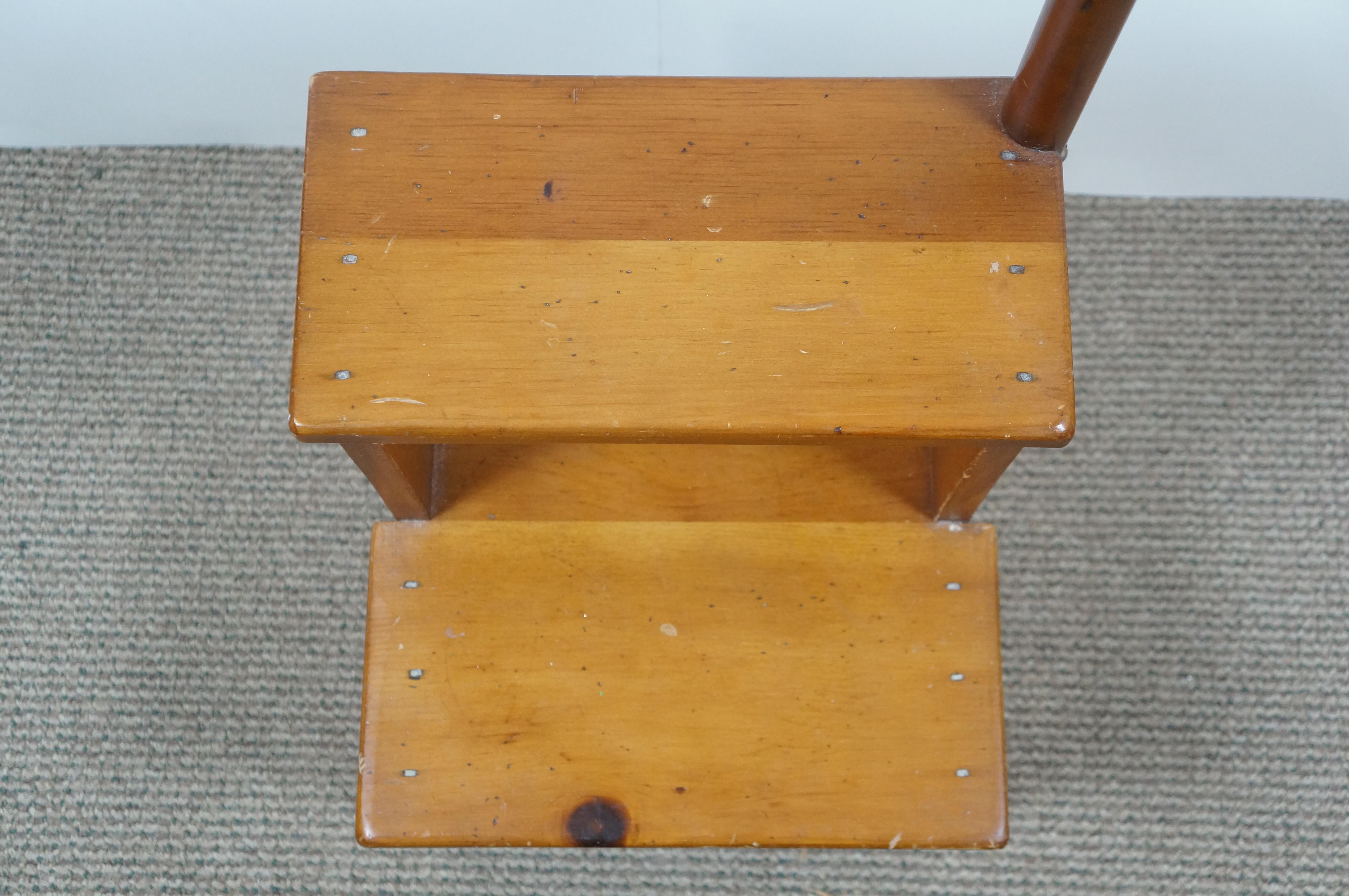 Antiquity American Pine Two Step Bedstep Library Foot Stool w Handle 41