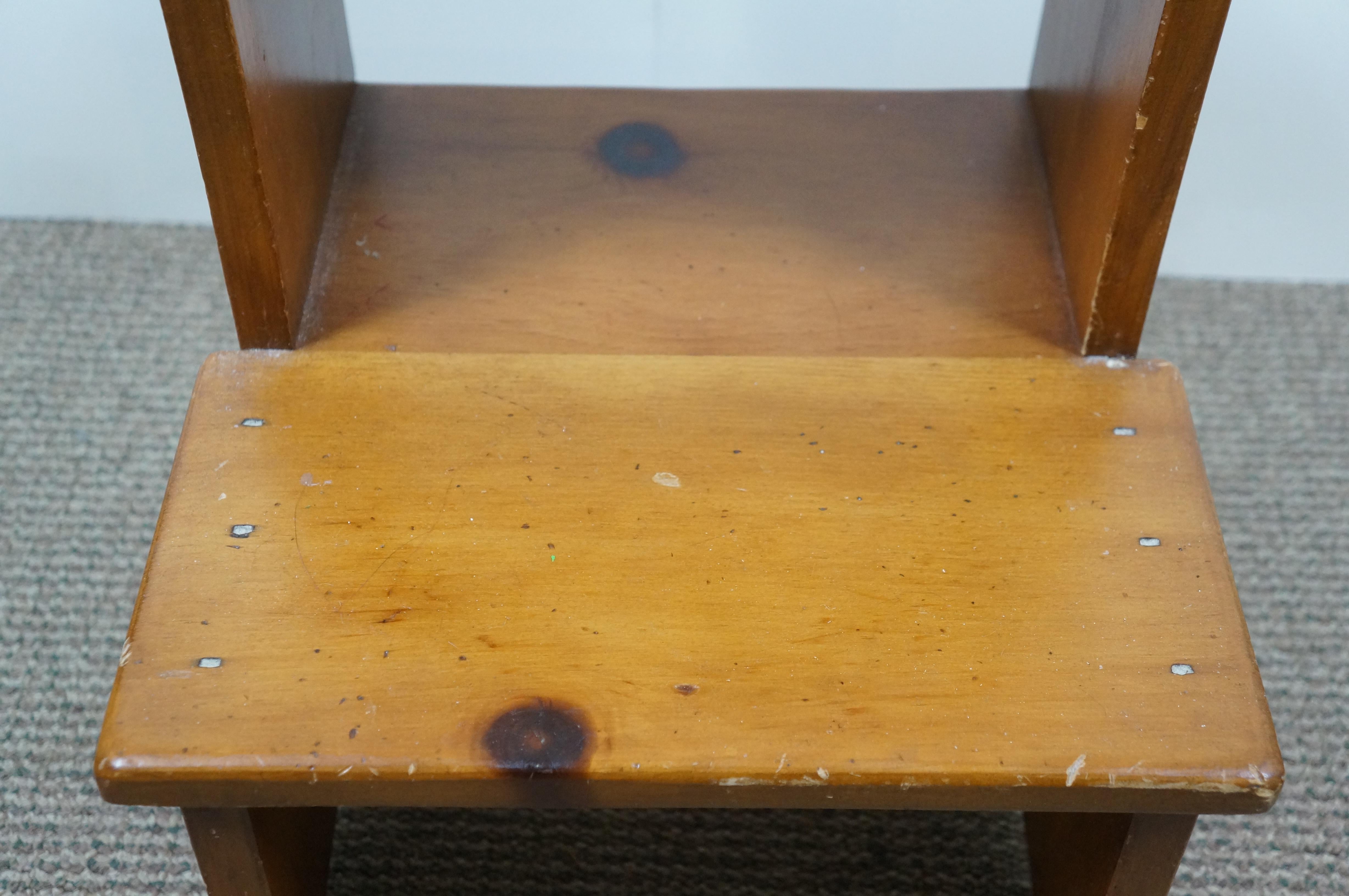 Antiquity American Pine Two Step Bedstep Library Foot Stool w Handle 41