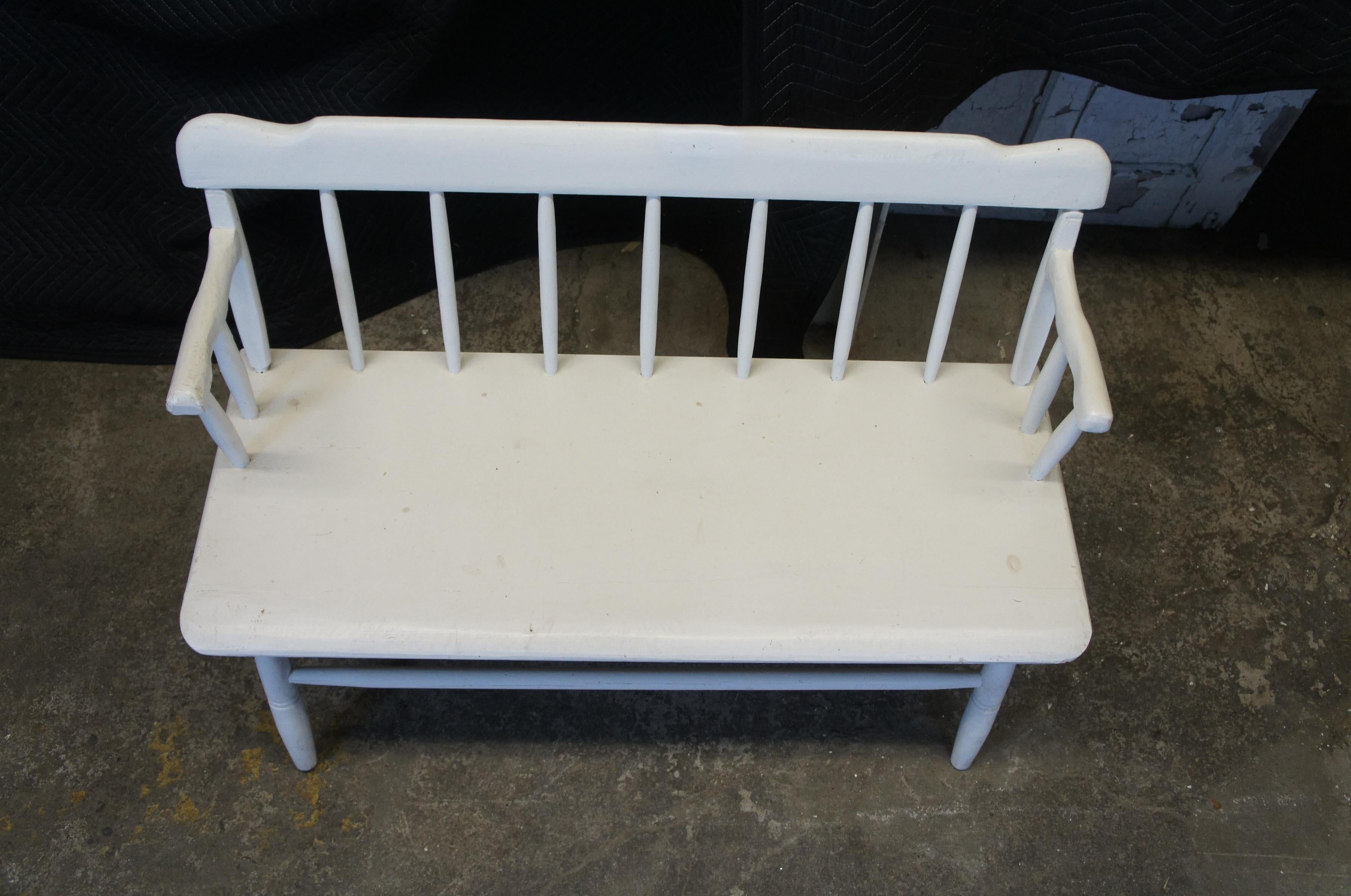 20th Century Antique American Pine Windsor Style Country Farmhouse Bench Seat Shaker