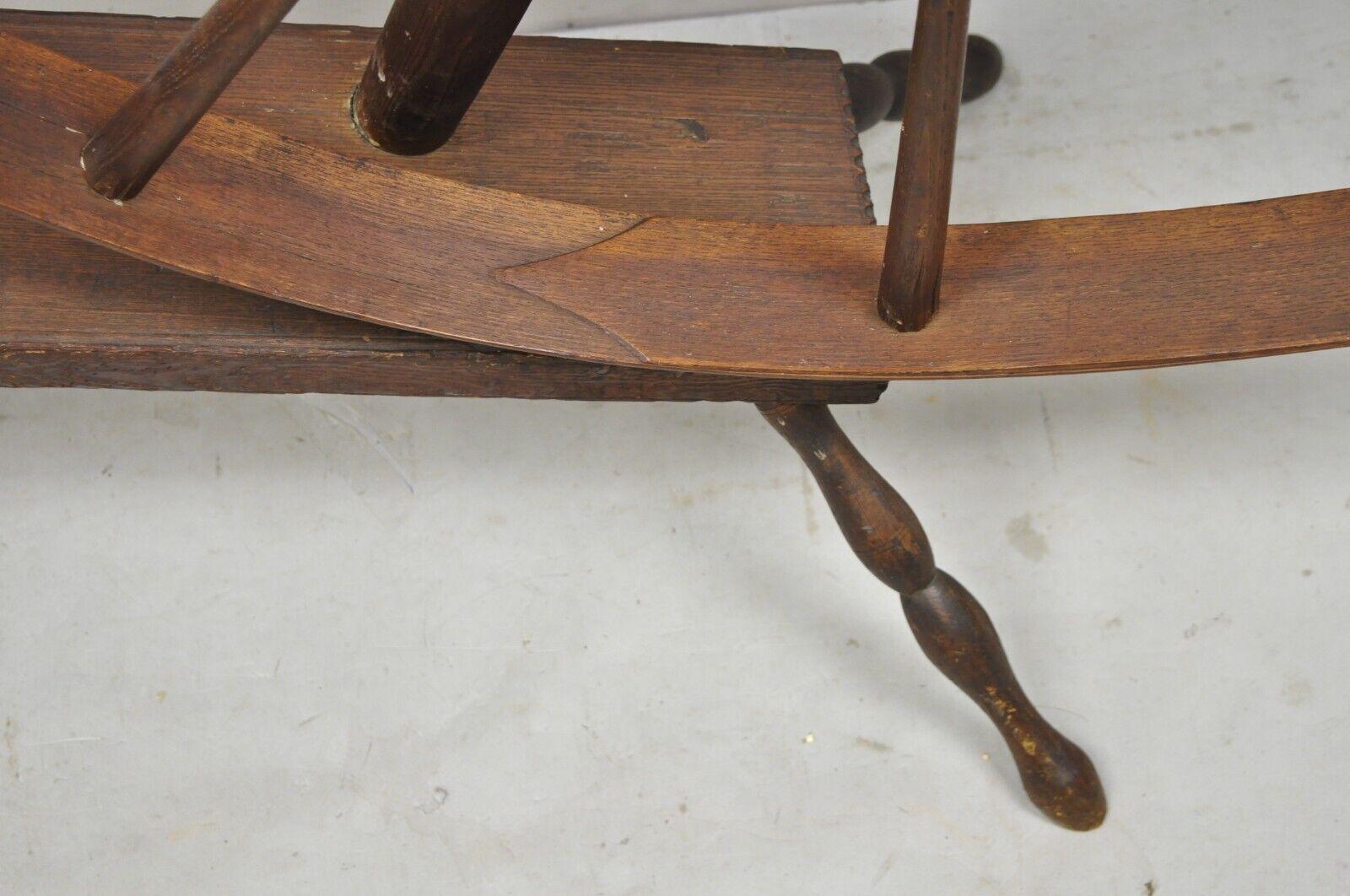 Antique American Primitive Colonial Wooden Country Spinning Wheel For Sale 5