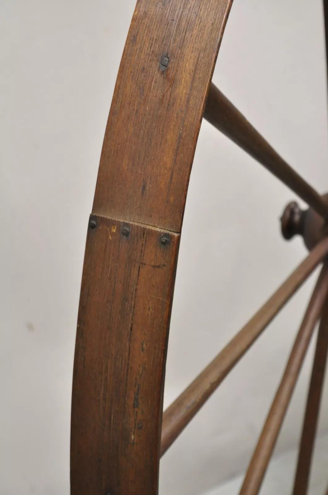 Antique American Primitive Colonial Wooden Country Spinning Wheel For Sale 1