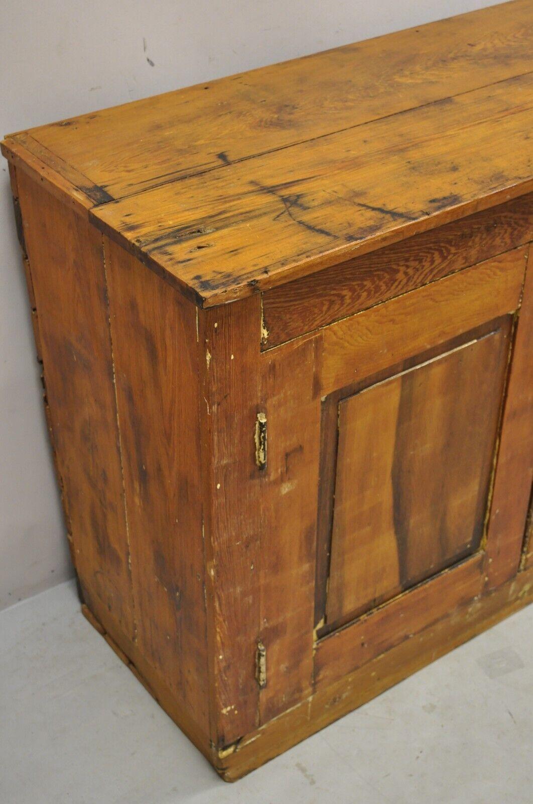 Antique American Primitive Country Pine Wood 2 Door Cupboard Hutch Cabinet For Sale 3