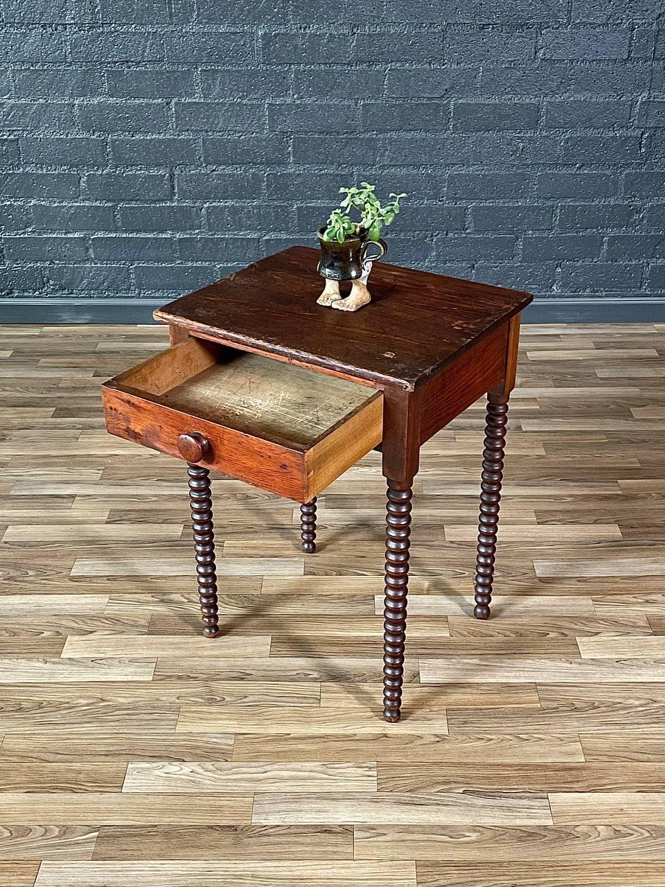 Early 20th Century Antique American Primitive Handcrafted Spool-Turned Leg Side Table