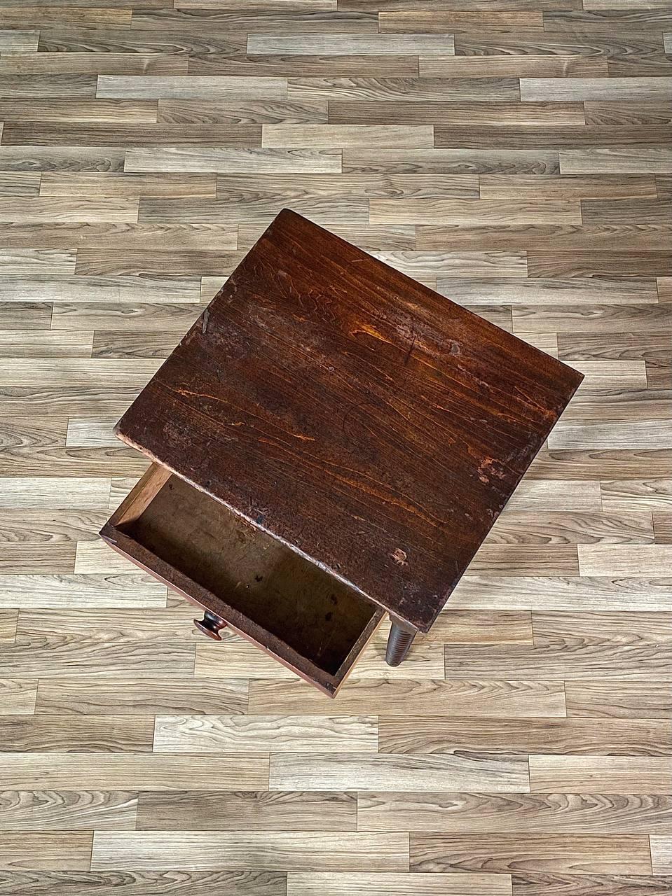 Pine Antique American Primitive Handcrafted Spool-Turned Leg Side Table