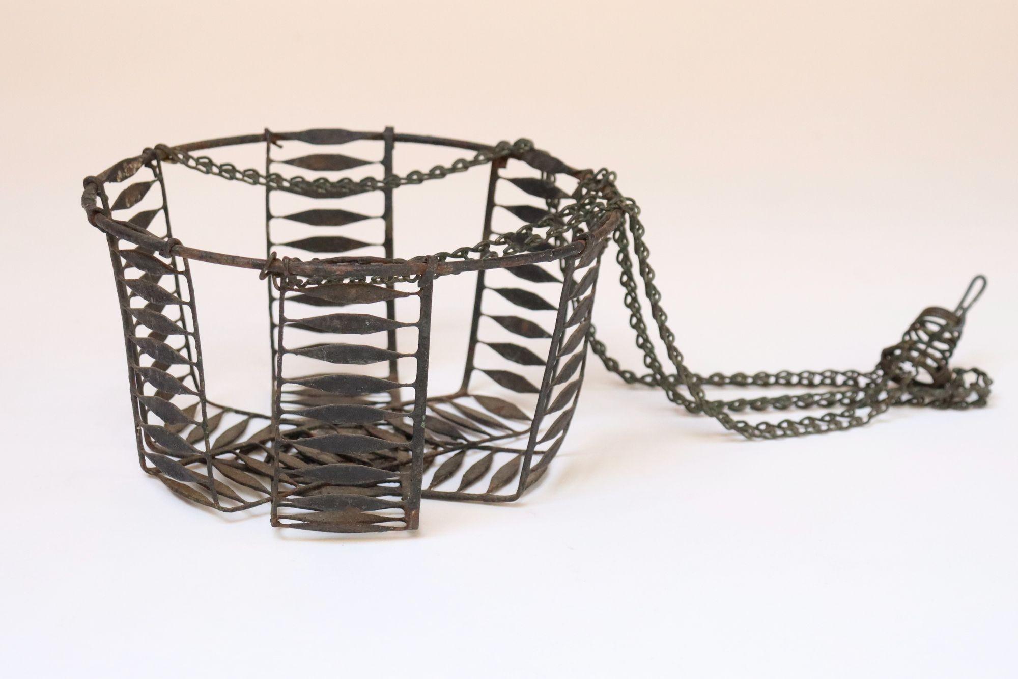 Antique American Primitive Hanging Wire Egg Basket / Planter For Sale 5