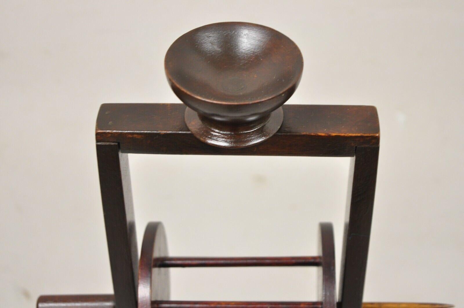 Antique American Primitive Mahogany Handmade Wool Winder Spool Thread Stand In Good Condition For Sale In Philadelphia, PA