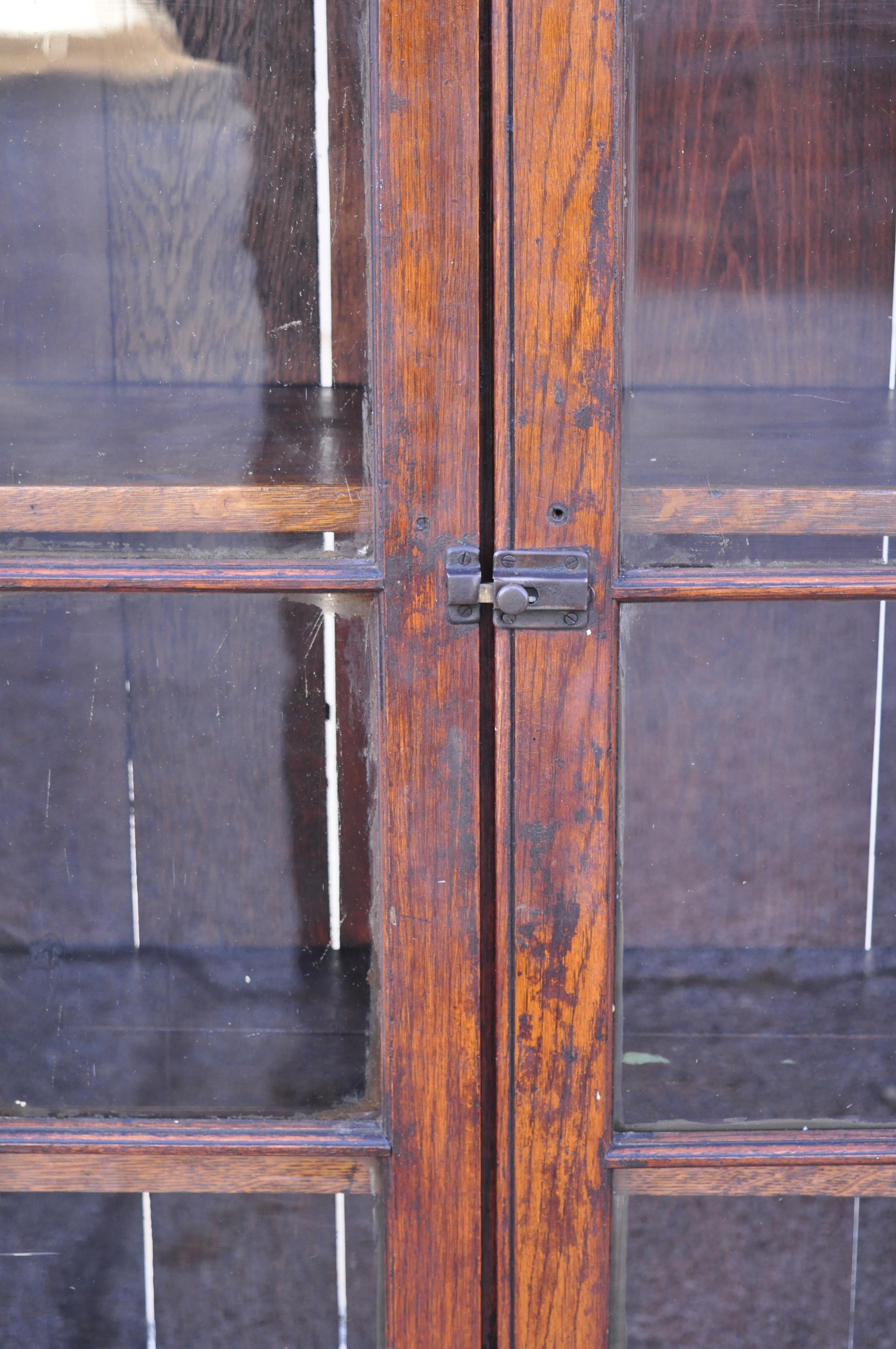 North American Antique American Rustic Oak Wood Cupboard Cabinet Hutch 2 Glass Doors