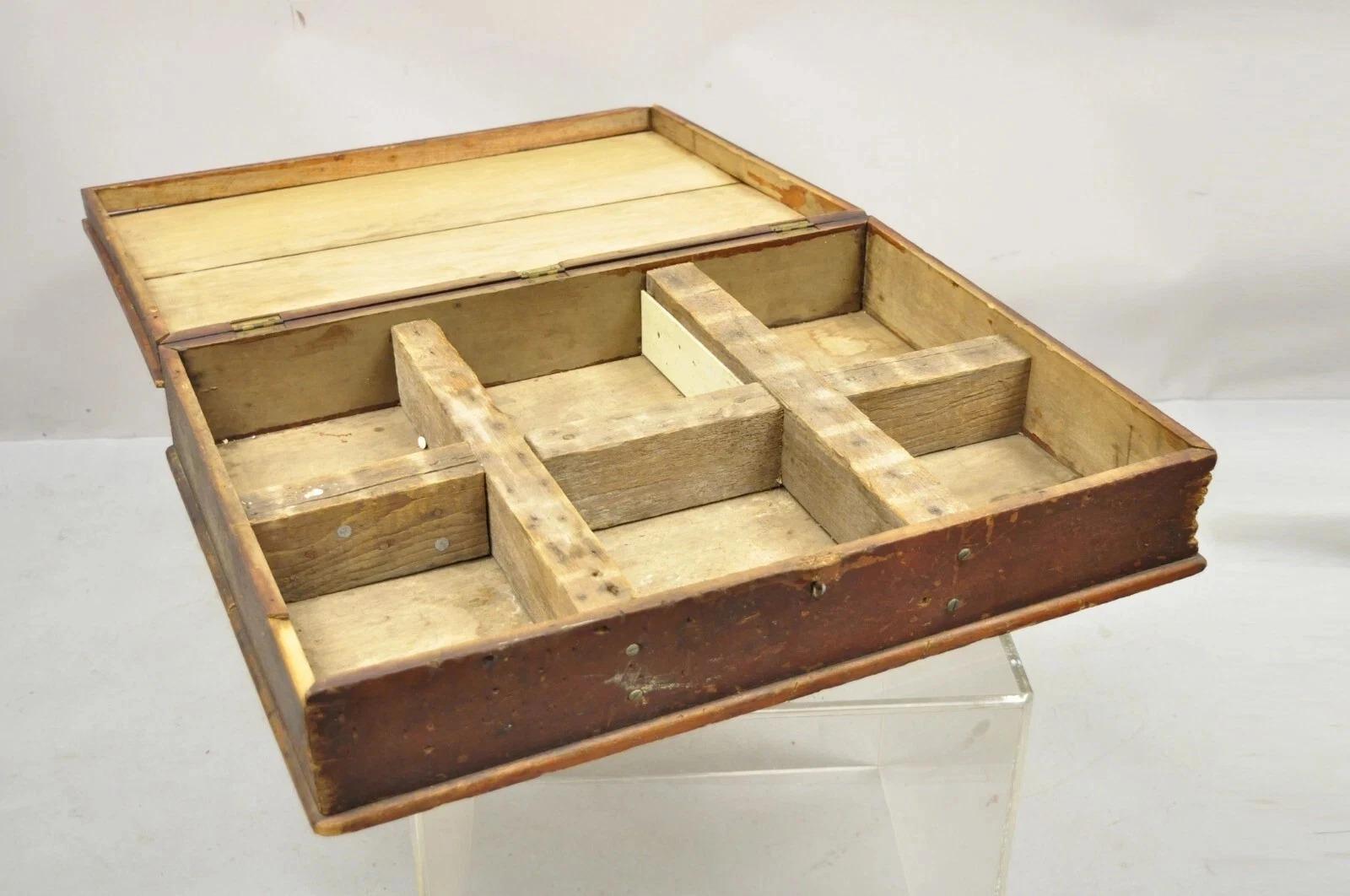 Antique American Primitive Wooden Distressed Paint Crafts Organizer Parts Box For Sale 3