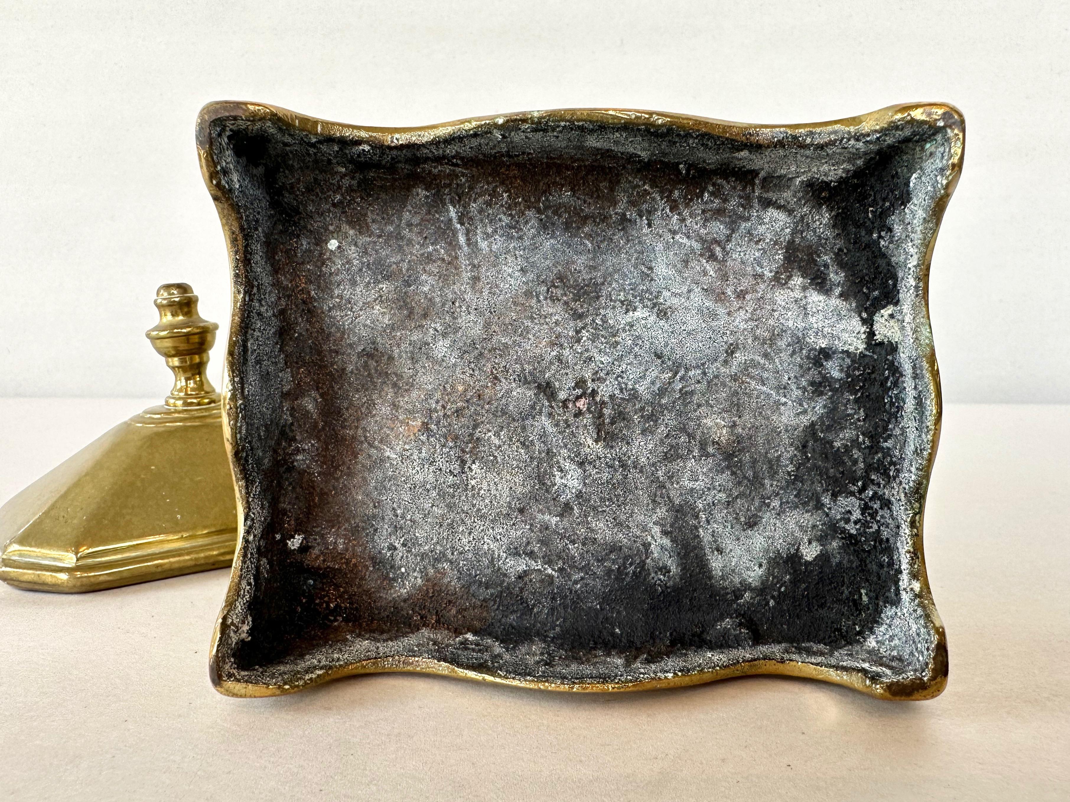 Antique American Queen Anne Period Lidded Brass Tobacco Box, circa 1750 For Sale 15