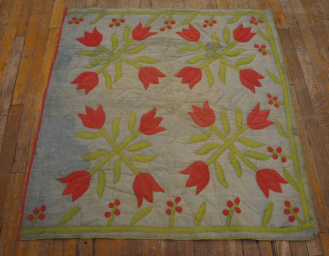Quilted Early 20th Century American Amish Quilt ( 3' 7'' x 3' 9'' - 109 x 114 ) For Sale