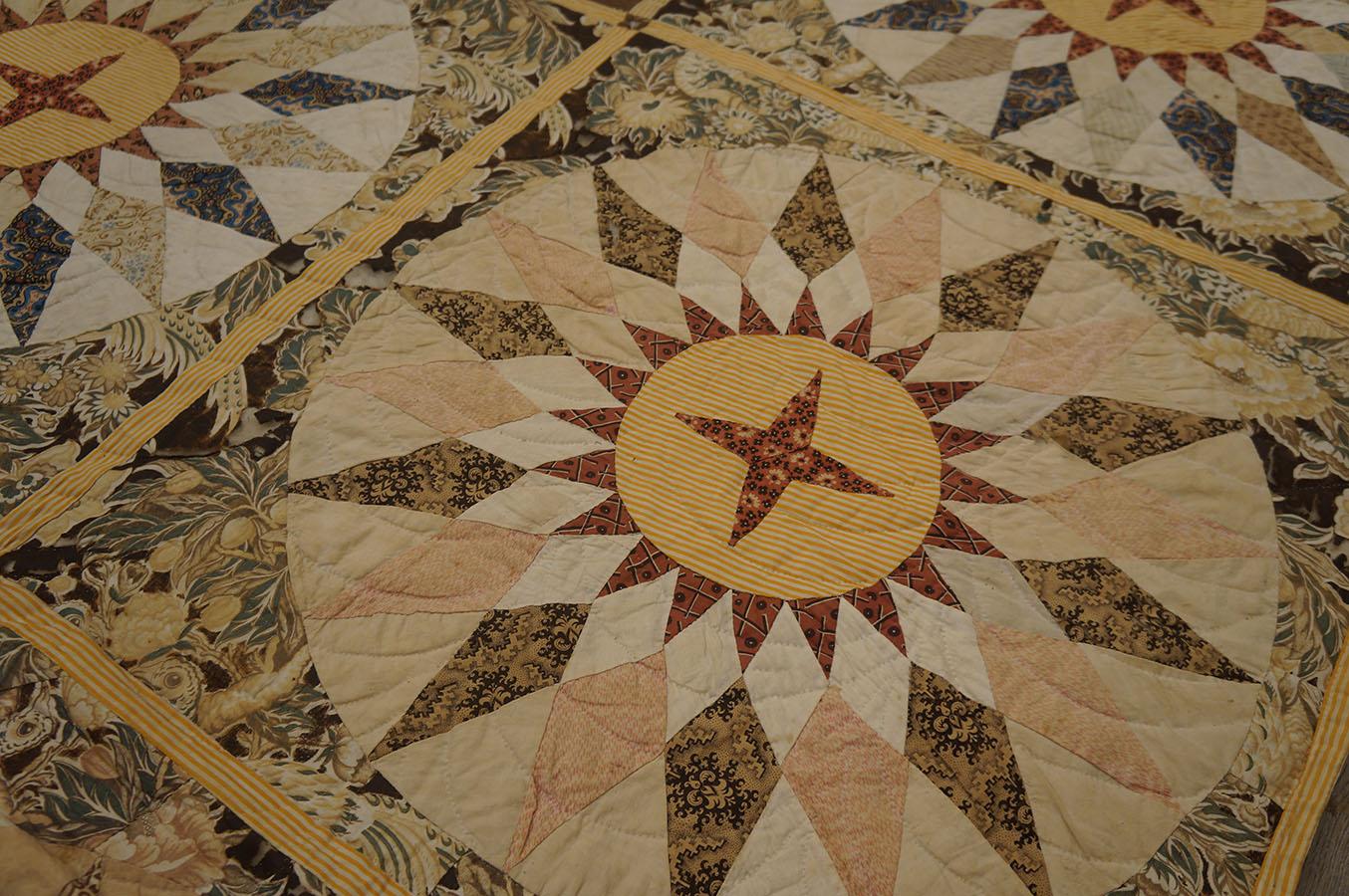 Début du 20ème siècle Couette de lit américaine du début du 20ème siècle ( 8'9'' x 10' - 267 x 305 ) en vente