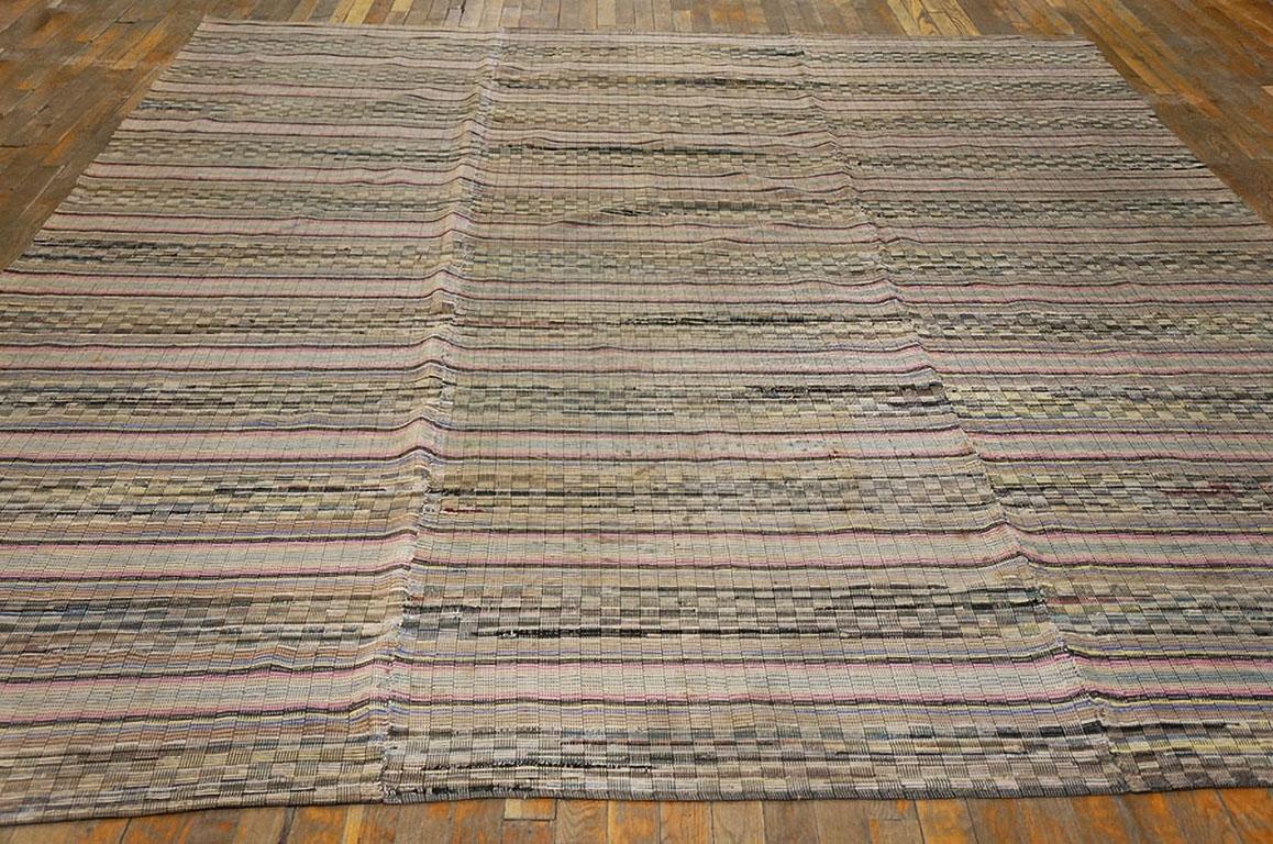 Hand-Woven Late 19th Century American Shaker Rag Rug ( 8' x 11' - 245 x 335 cm ) For Sale
