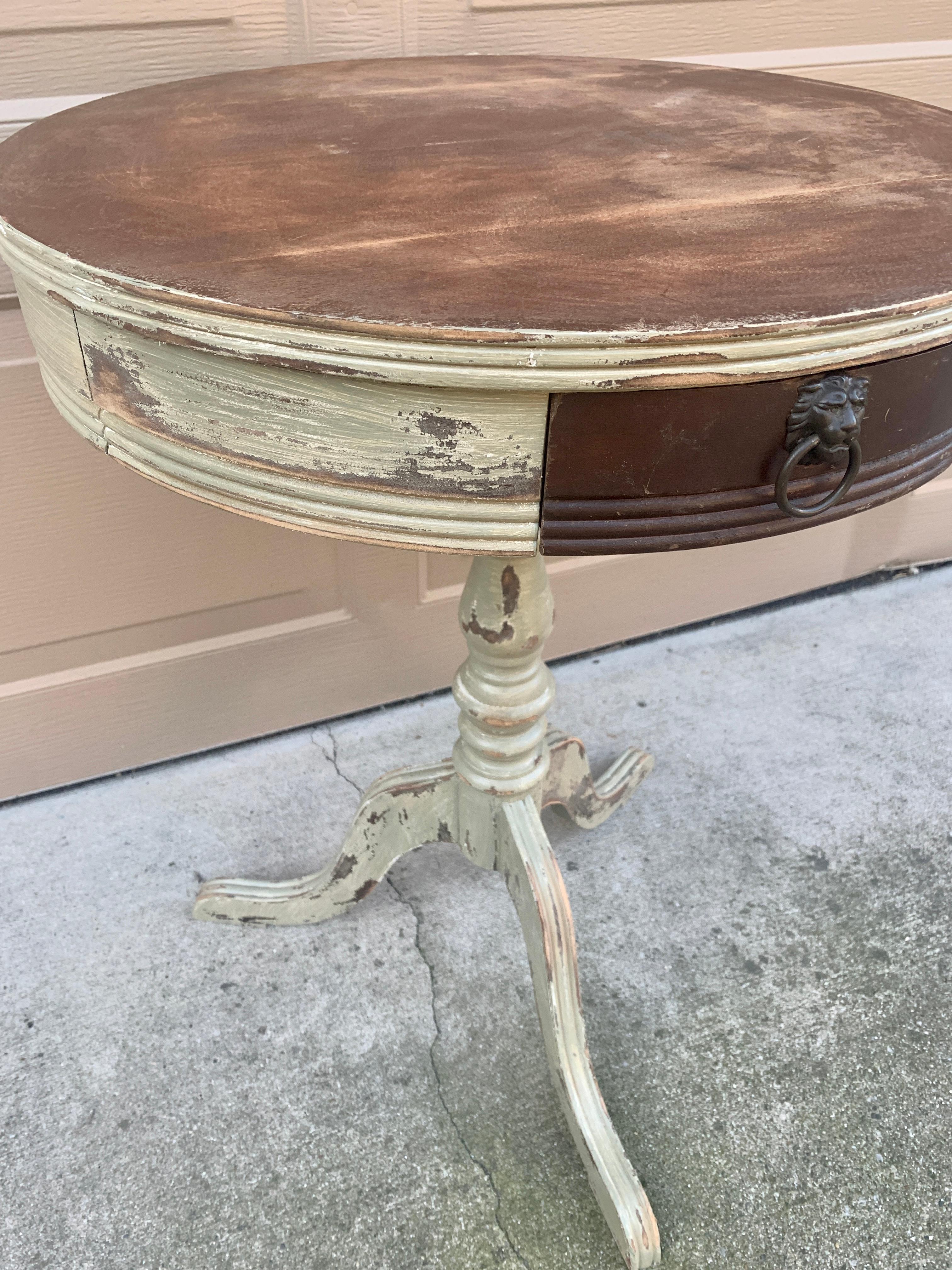 Antique American Regency Round Painted Walnut Side Table, Late 19th Century For Sale 7