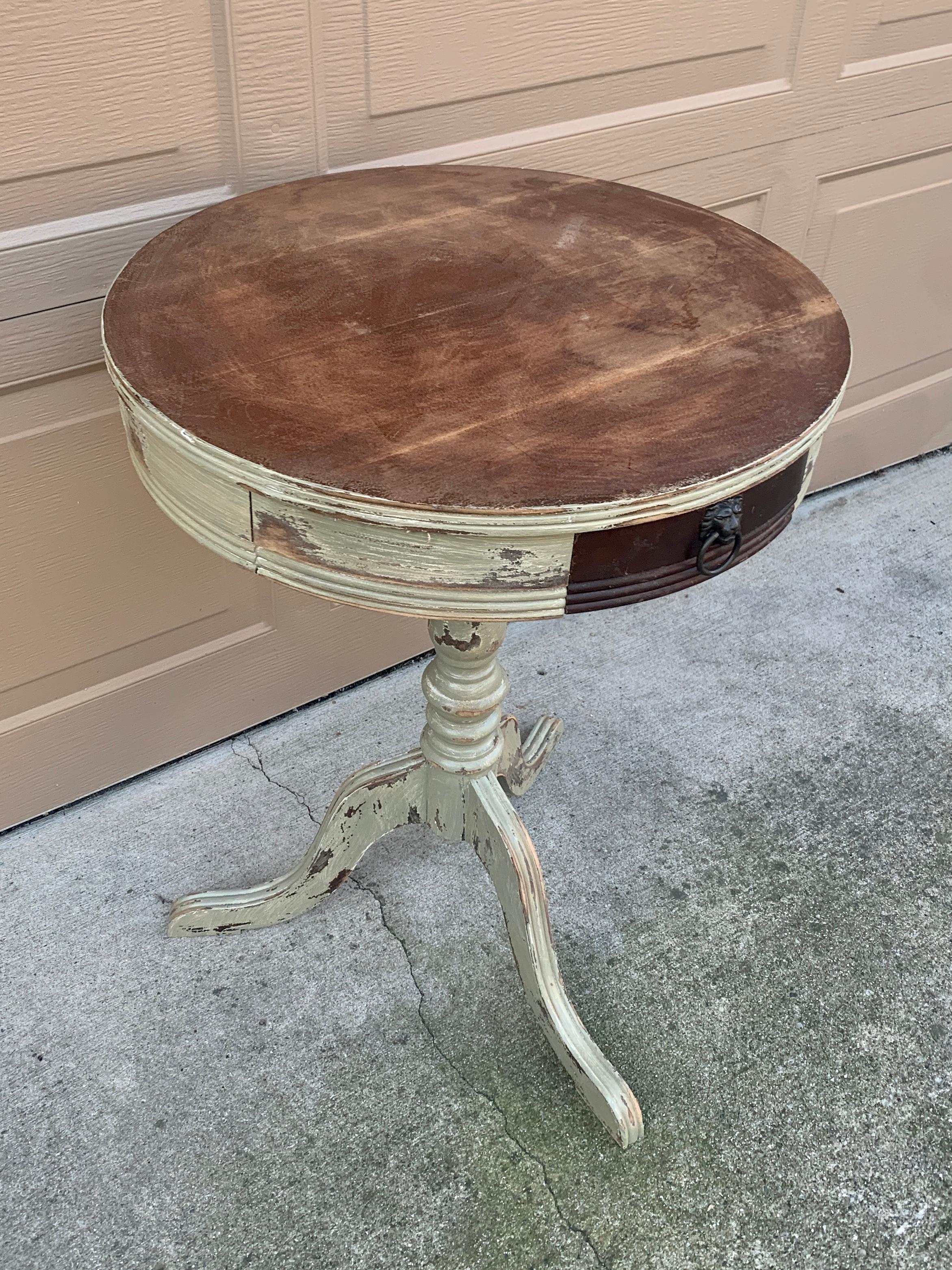 Antique American Regency Round Painted Walnut Side Table, Late 19th Century For Sale 3