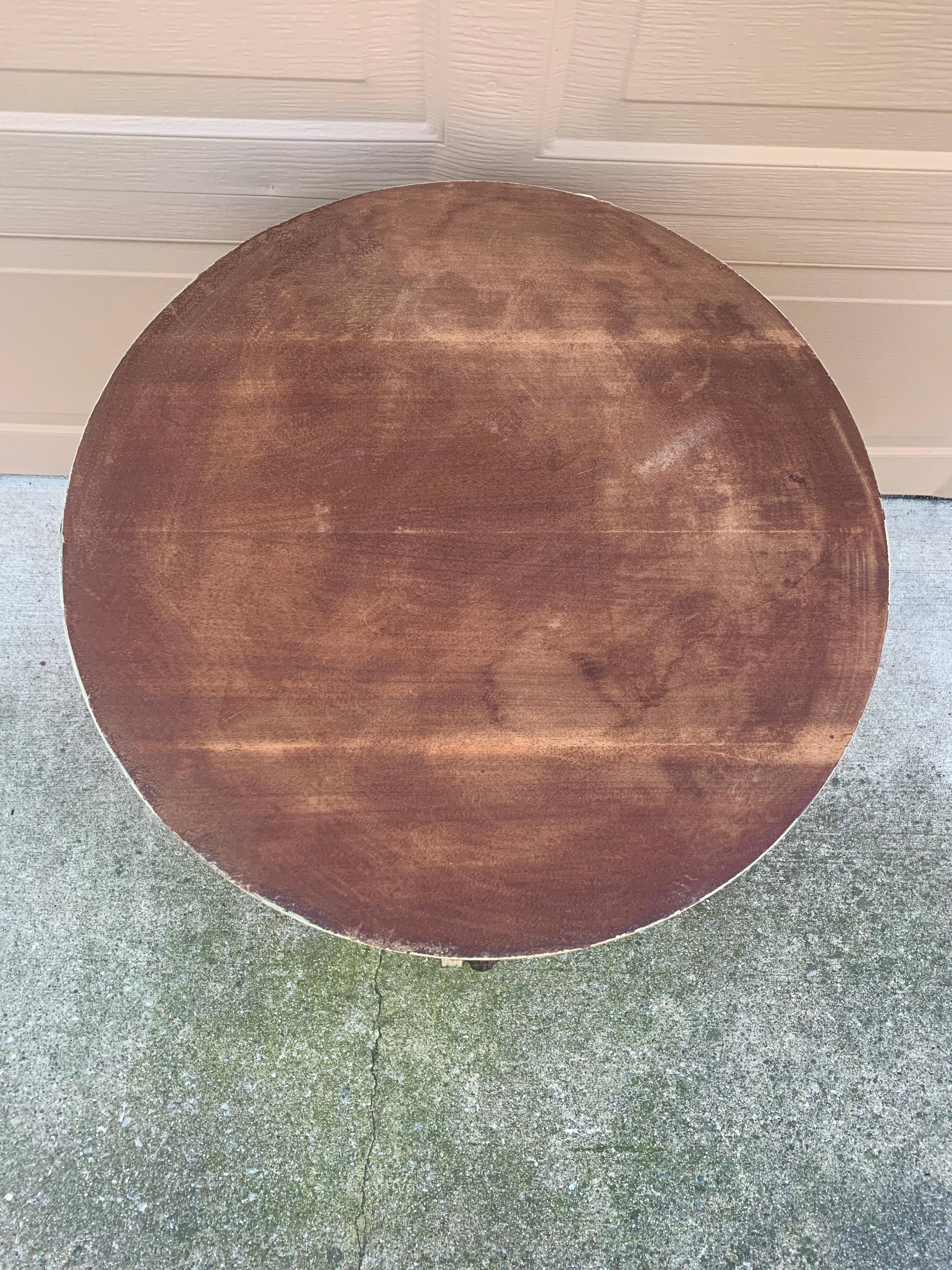Antique American Regency Round Painted Walnut Side Table, Late 19th Century For Sale 4