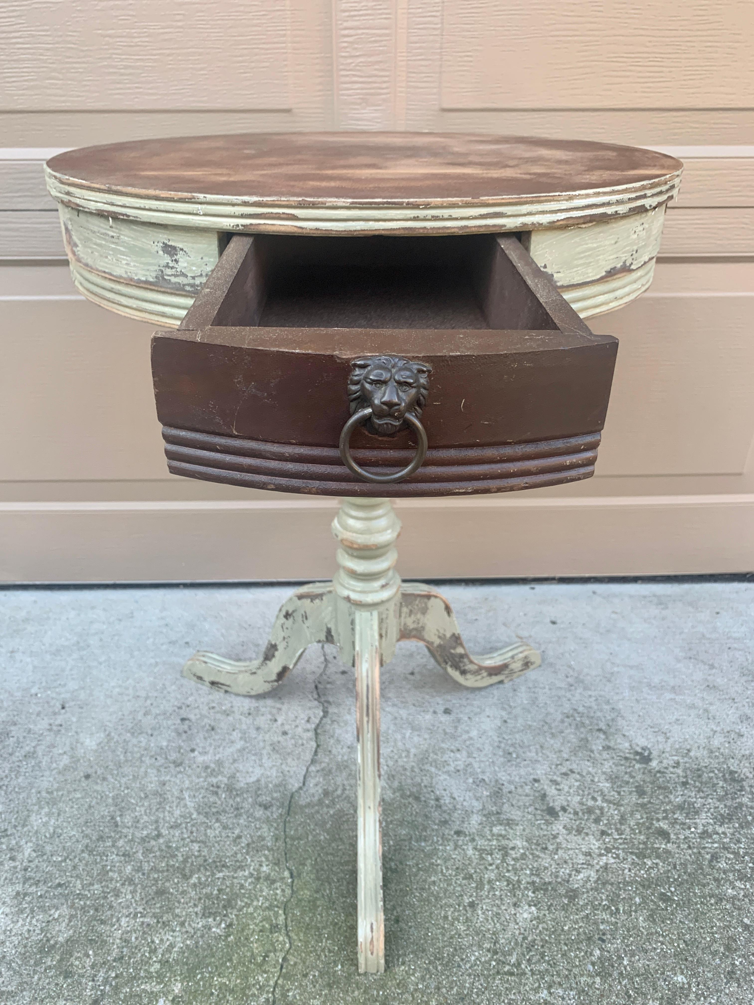 Antique American Regency Round Painted Walnut Side Table, Late 19th Century For Sale 5