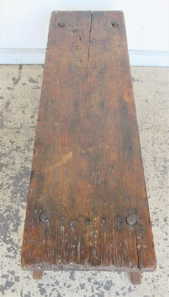 Antique banc bas primitif américain en pin