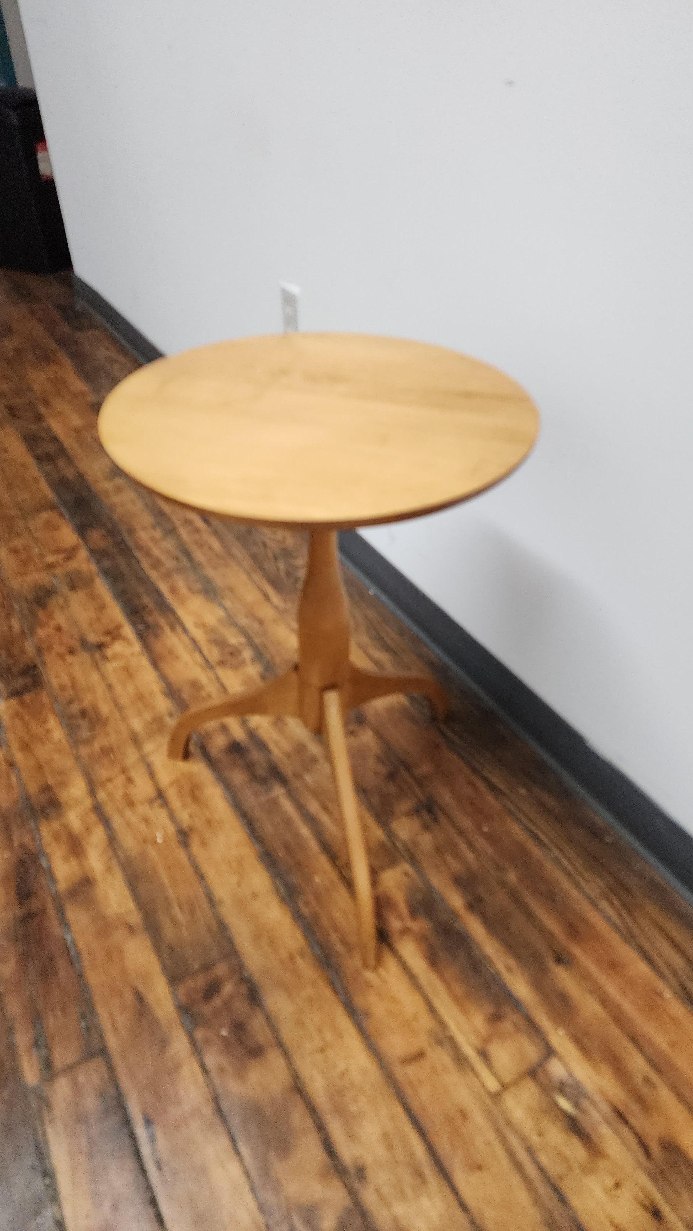 Mid-20th Century Antique American Shaker Side Table