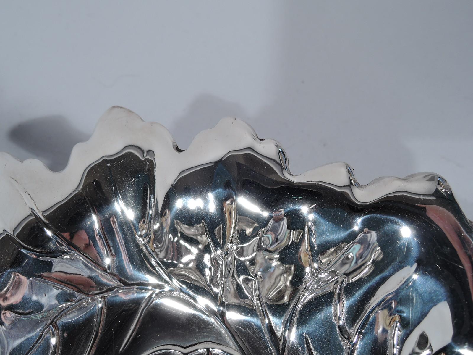 Antique American Sterling Silver Figural Strawberry Leaf Bowl In Excellent Condition In New York, NY