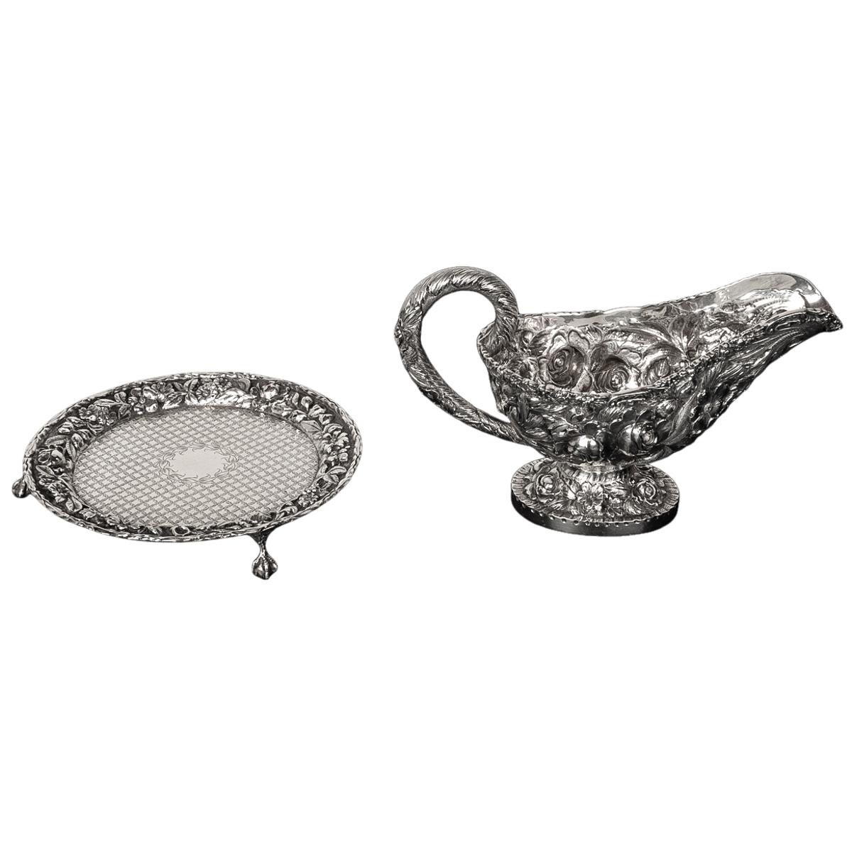 Antiguo Recipiente y Soporte para Salsas S. Kirk & Son en Plata de Ley Americana Repousé en venta 4