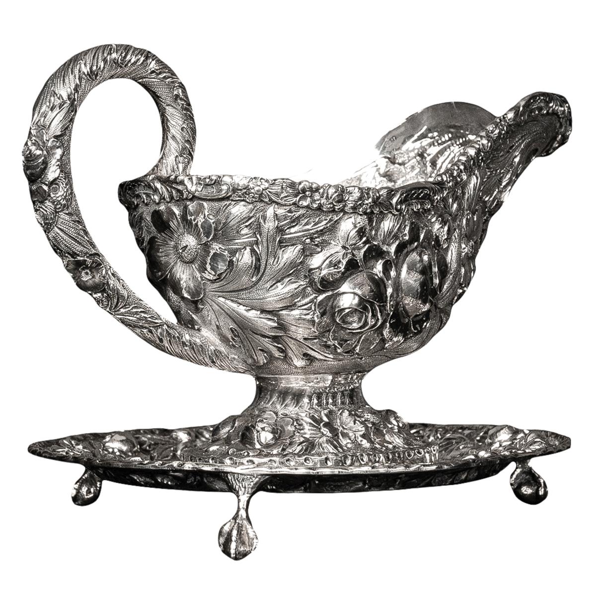 Antiguo Recipiente y Soporte para Salsas S. Kirk & Son en Plata de Ley Americana Repousé Repujado en venta