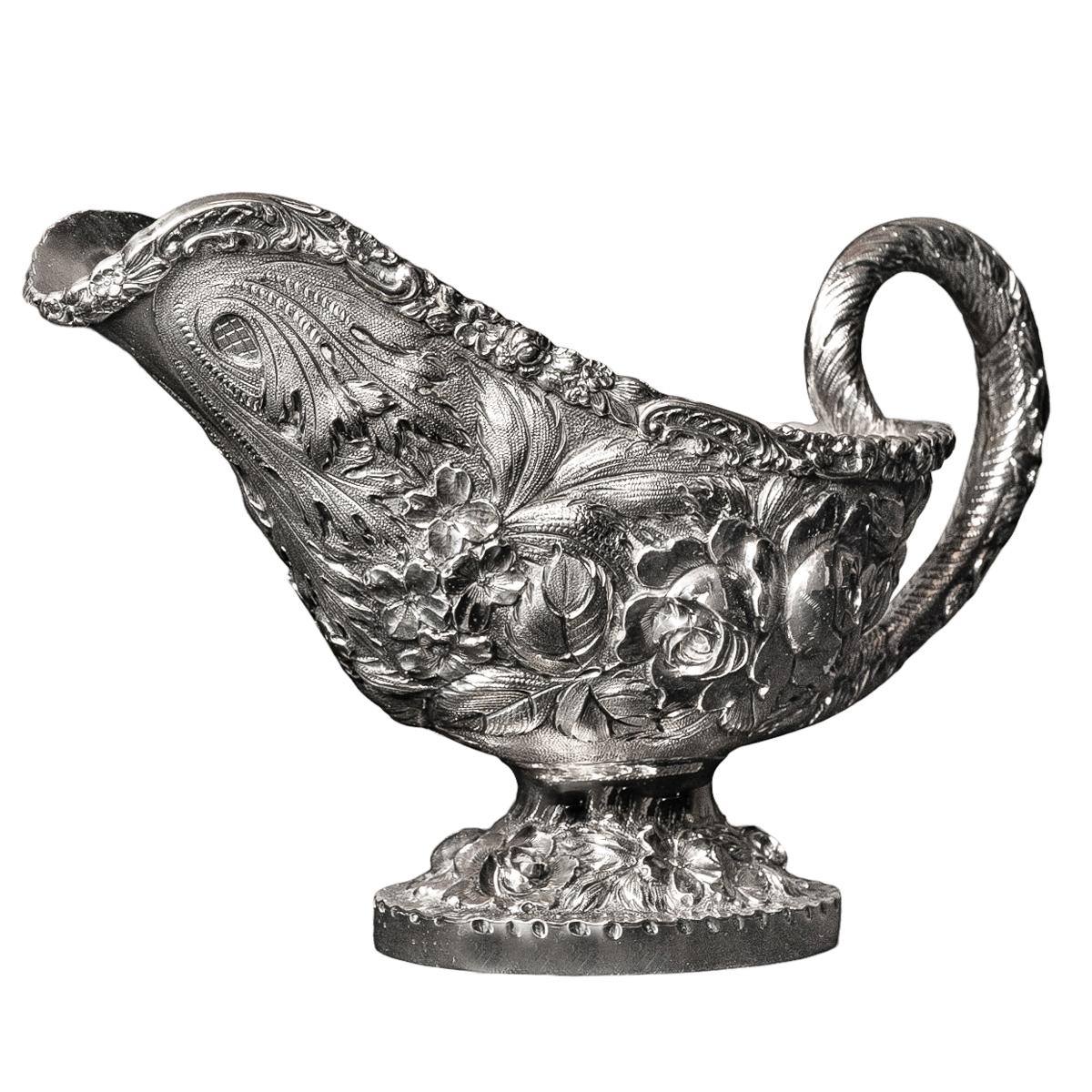 Antiguo Recipiente y Soporte para Salsas S. Kirk & Son en Plata de Ley Americana Repousé en venta 1