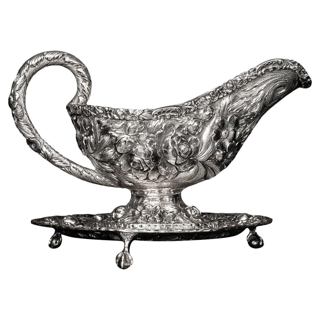 Antike amerikanische Sterling Silber Repousse Soße Boot & Stand S. Kirk & Sons