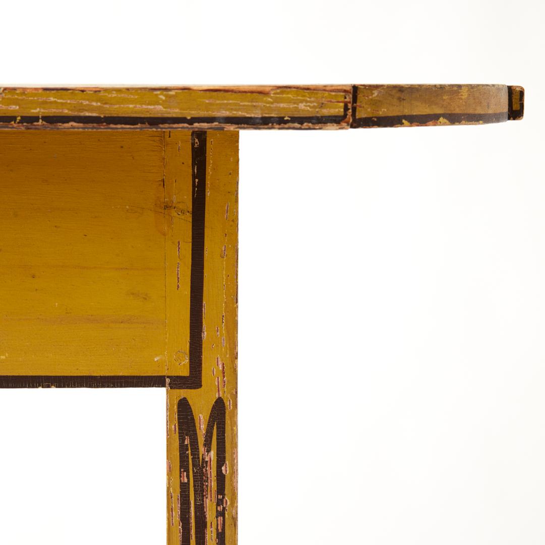 Table américaine ancienne dans sa peinture d'origine en vente 2