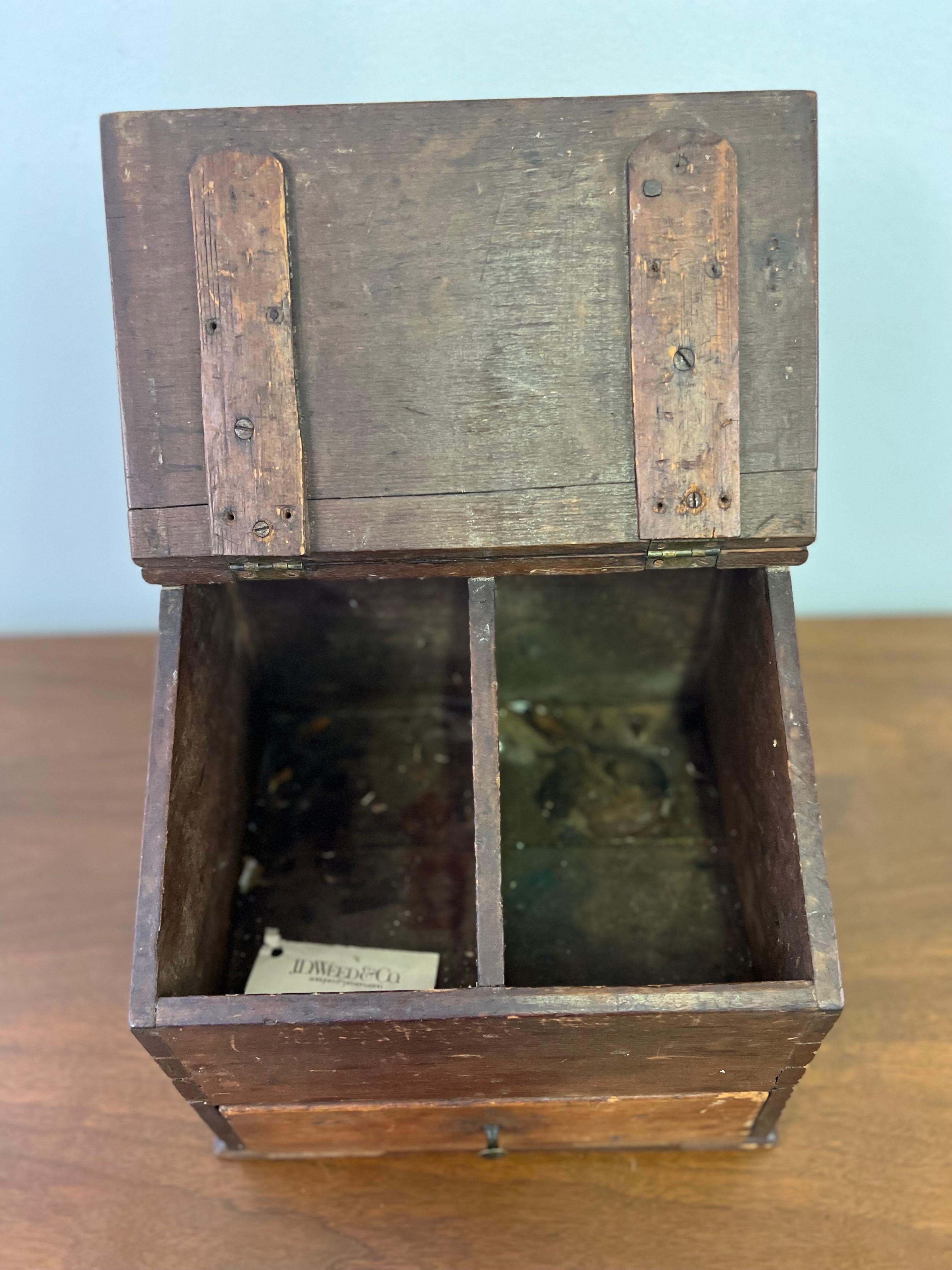 XIXe siècle Boîte à épingles à nourrice américaine ancienne datant des années 1800 environ en vente