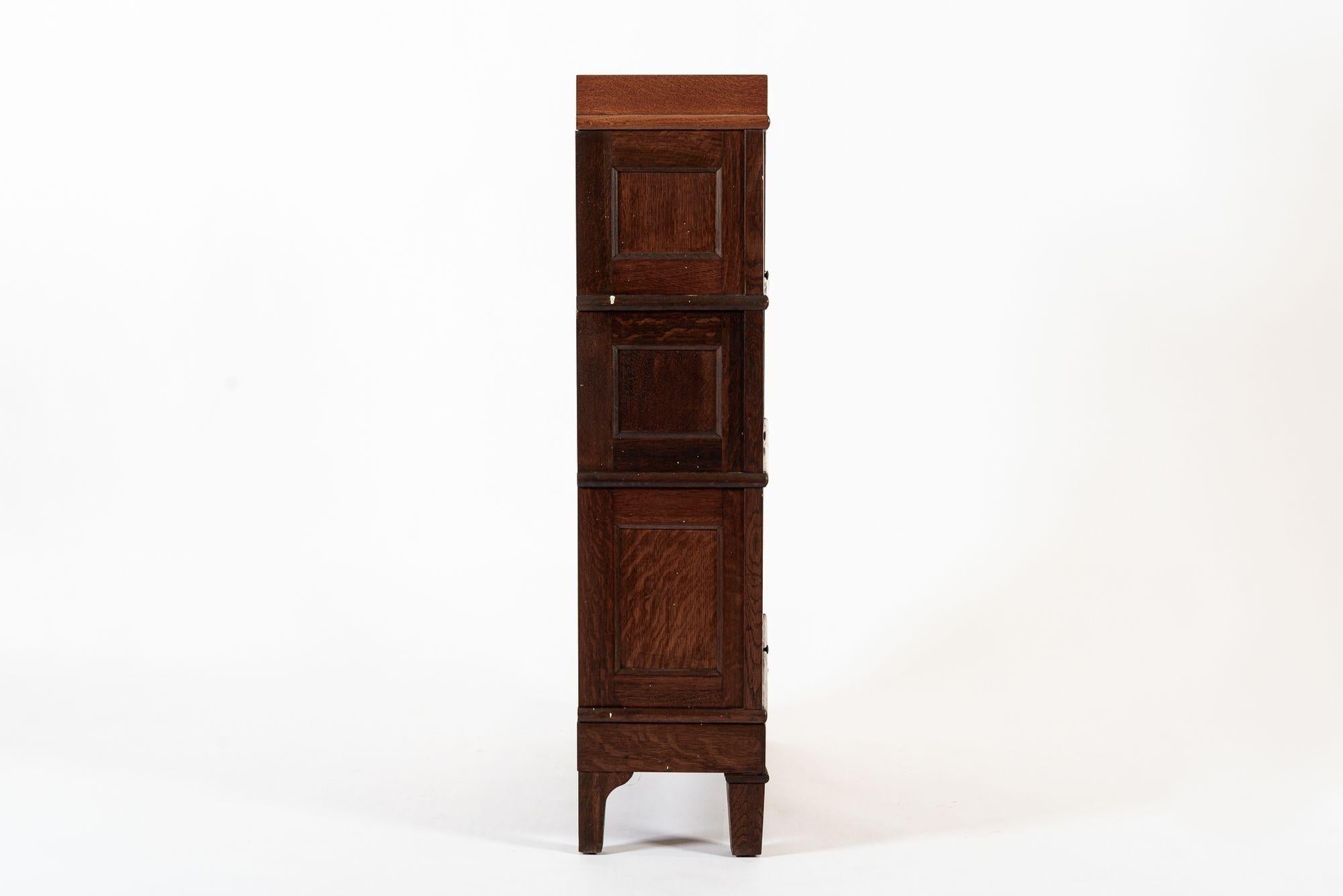 Early 20th Century Antique American Three Shelf Barrister Bookcase Cabinet in Tiger Oak