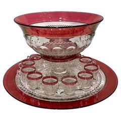 Antiguo servicio de ponchera americano Tiffin de 14 piezas de cristal de arándano, circa 1940.