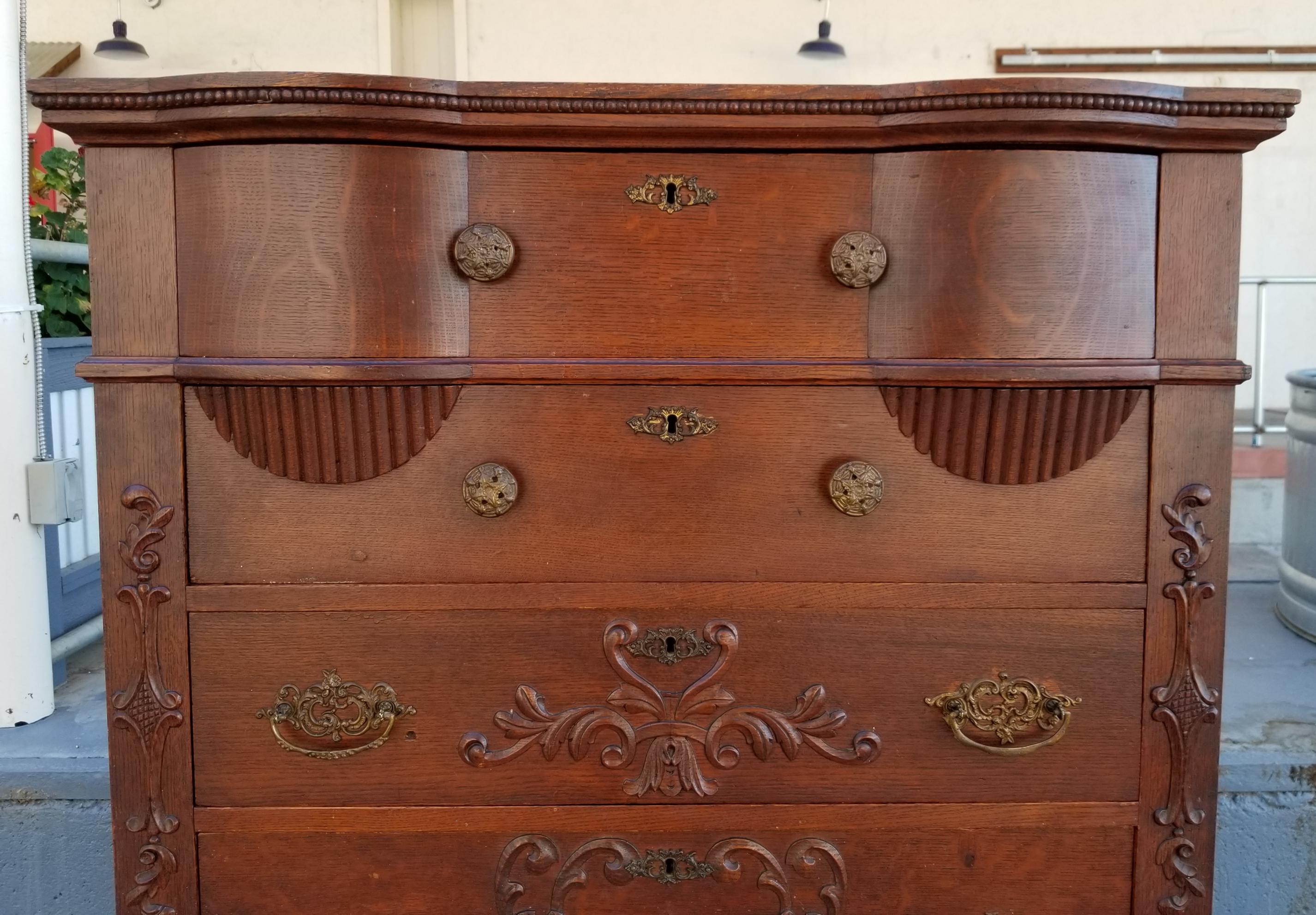 Antique American Tiger Oak Highboy Dresser In Good Condition In Fulton, CA