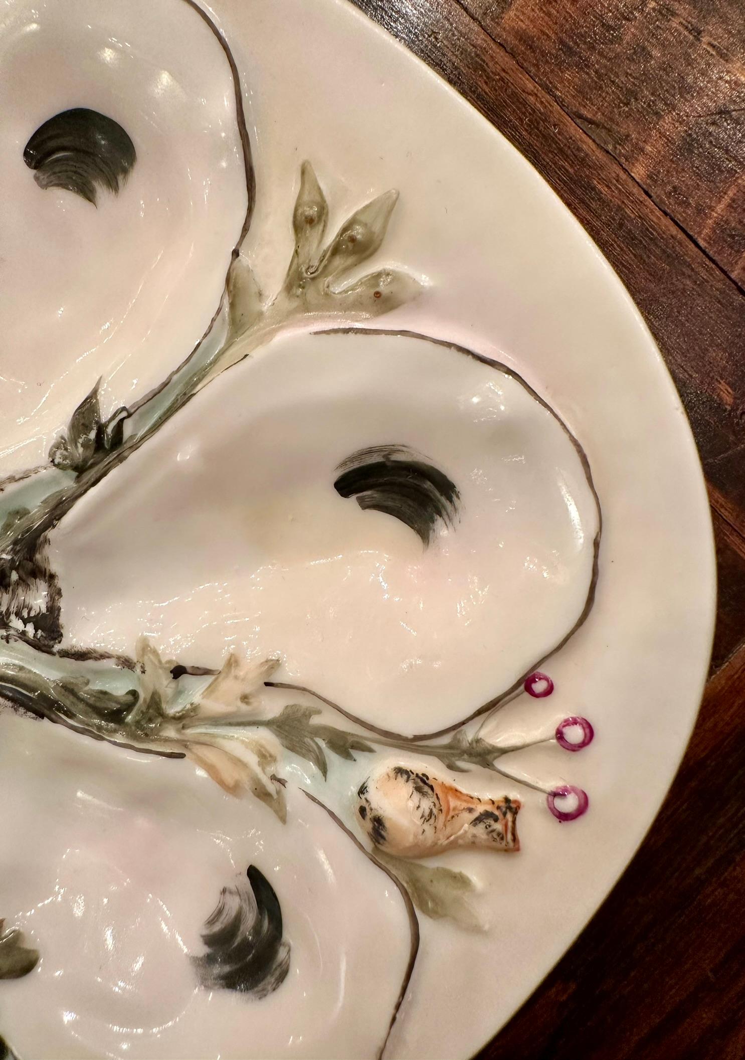 Antiguo plato de ostras de porcelana con forma de almeja de American UPW, Circa 1890 en Bueno estado para la venta en New Orleans, LA
