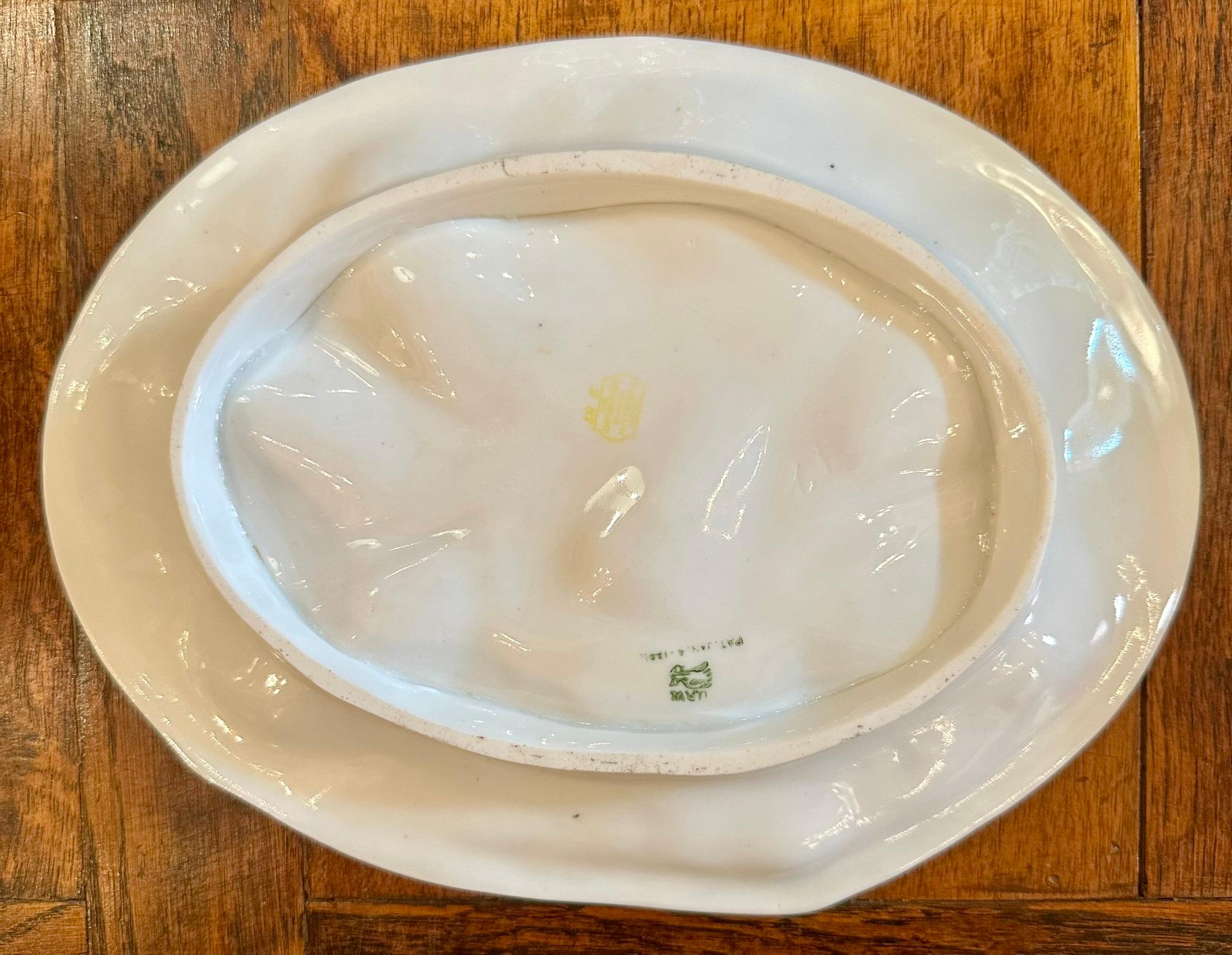 Antique American UPW Large Clamshell Porcelain Sea Life Oyster Plate, Circa 1890 For Sale 1