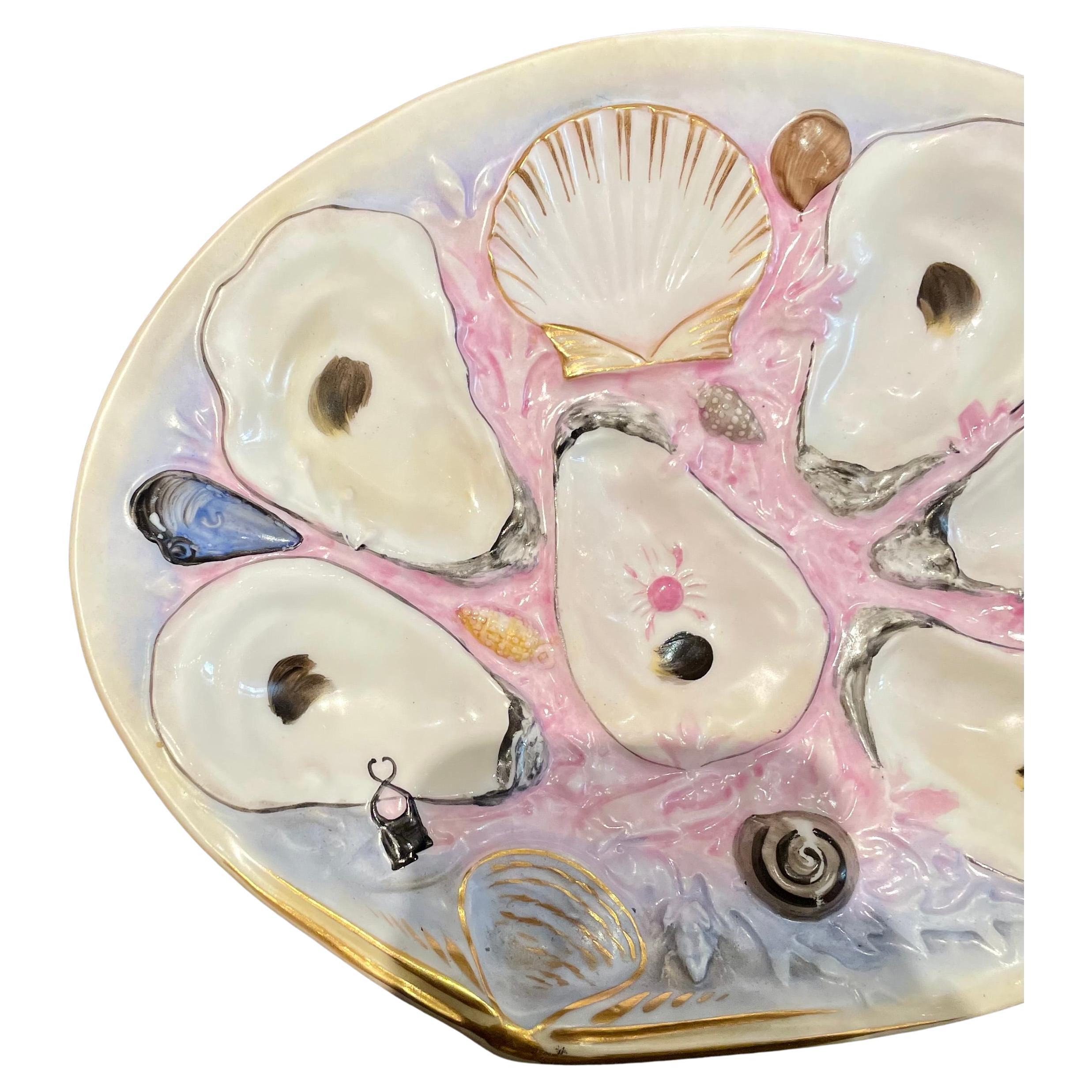 Américain Grande assiette à huîtres américaine ancienne en porcelaine «UPW » rose en forme de palourde, vers 1880 en vente