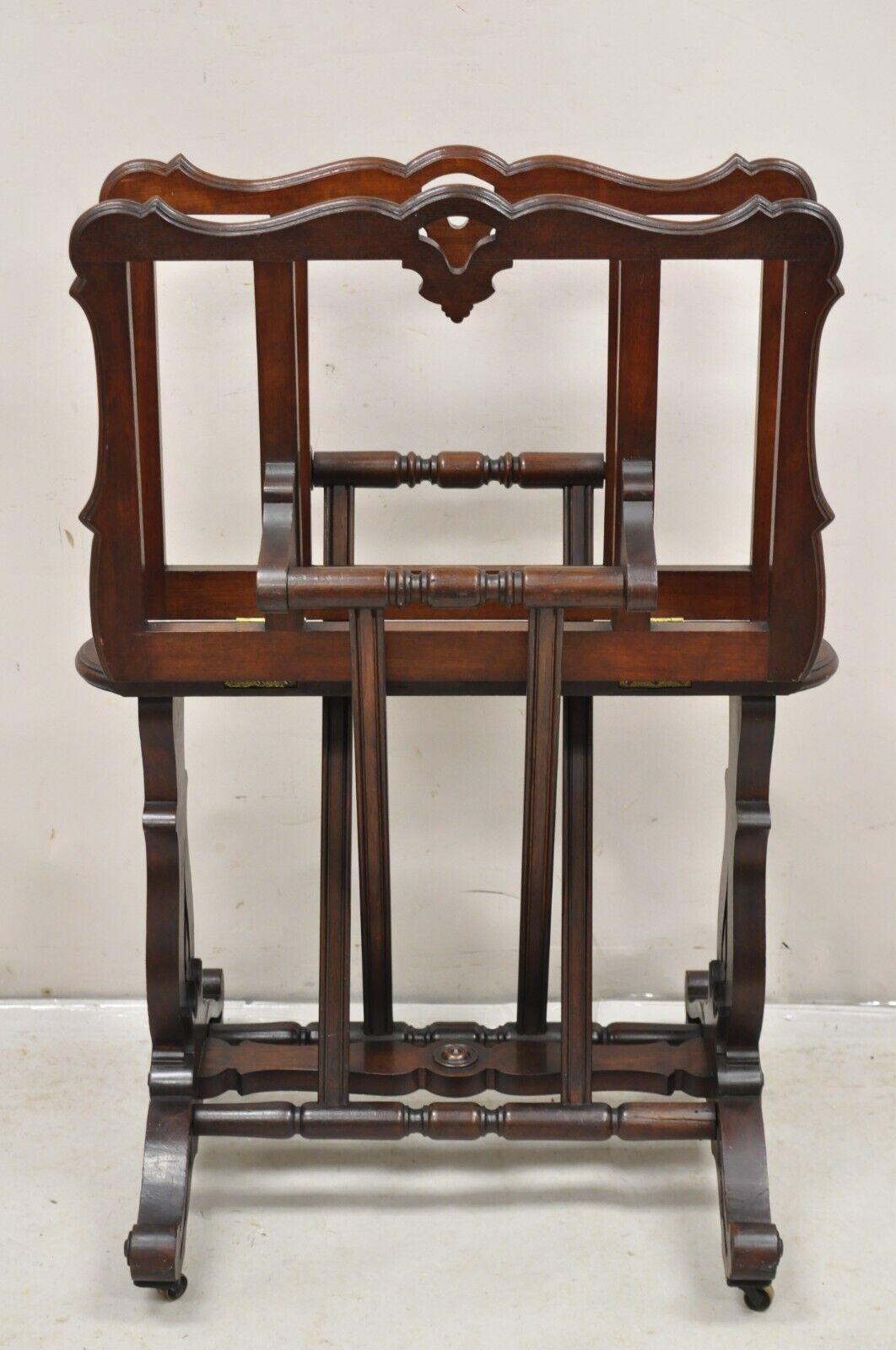 Antique American Victorian Carved Black Walnut Adjustable Folio Print Stand. Item features 3 adjustable positions, solid carved walnut, quality American craftsmanship, very nice antique stand. Circa 1880. Measurements: 38.5