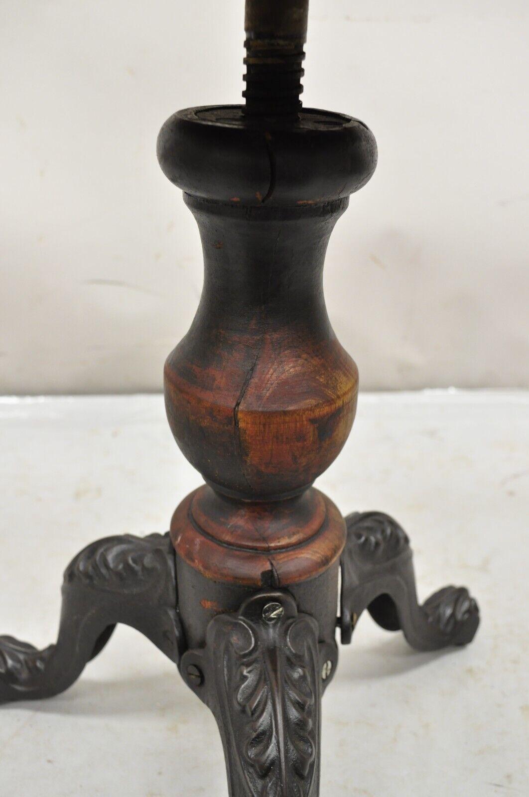 Antique American Victorian Cast Iron and Wood Tripod Pedestal Adjustable Stool In Good Condition For Sale In Philadelphia, PA