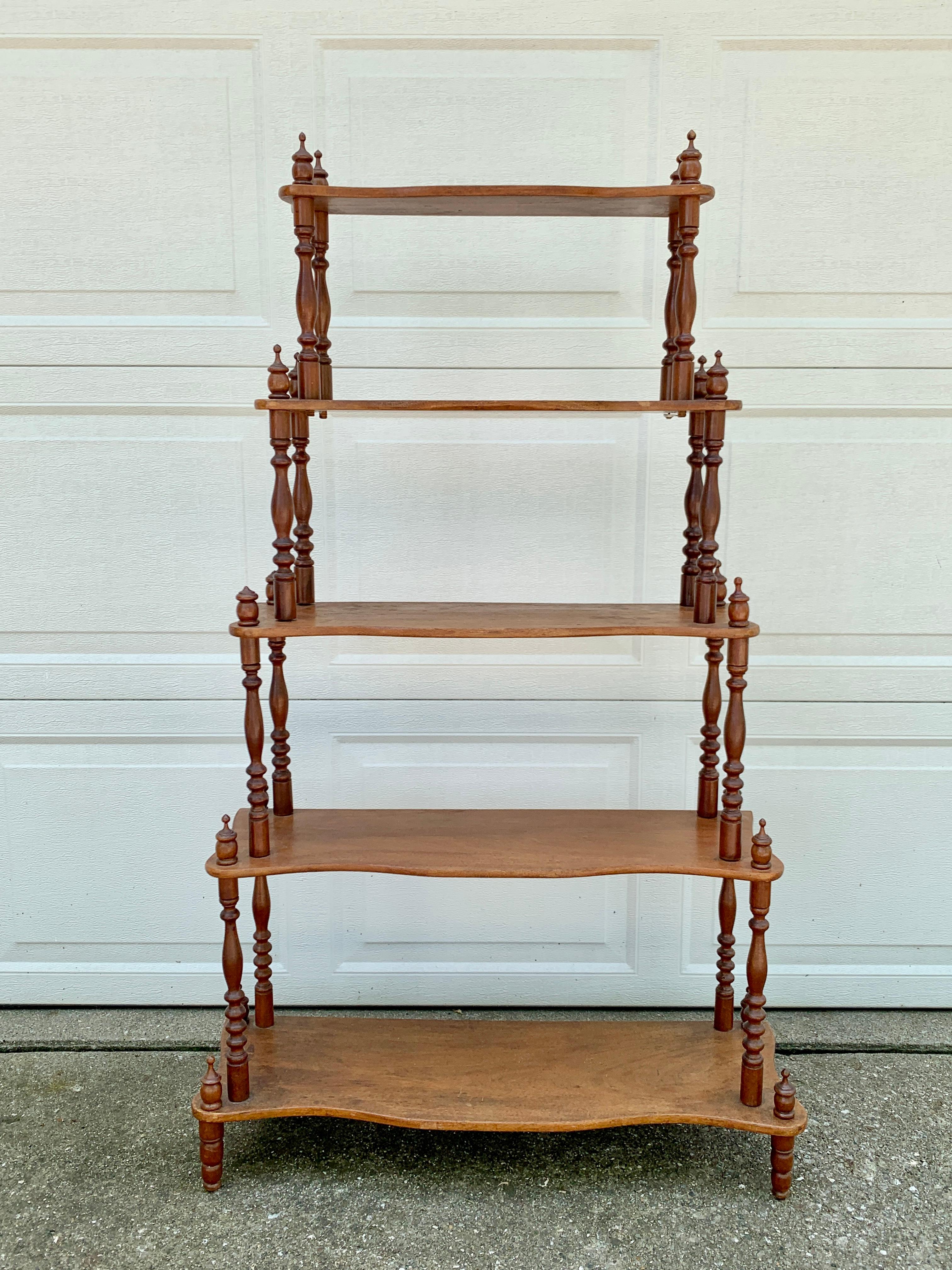 Antique American Victorian Cherry Wood Etagere or Bookshelf In Good Condition For Sale In Elkhart, IN